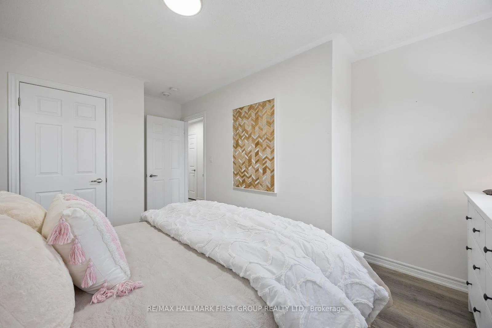 Photo 31 of 50 Westbury Way, Whitby, Brooklin — HOMEH