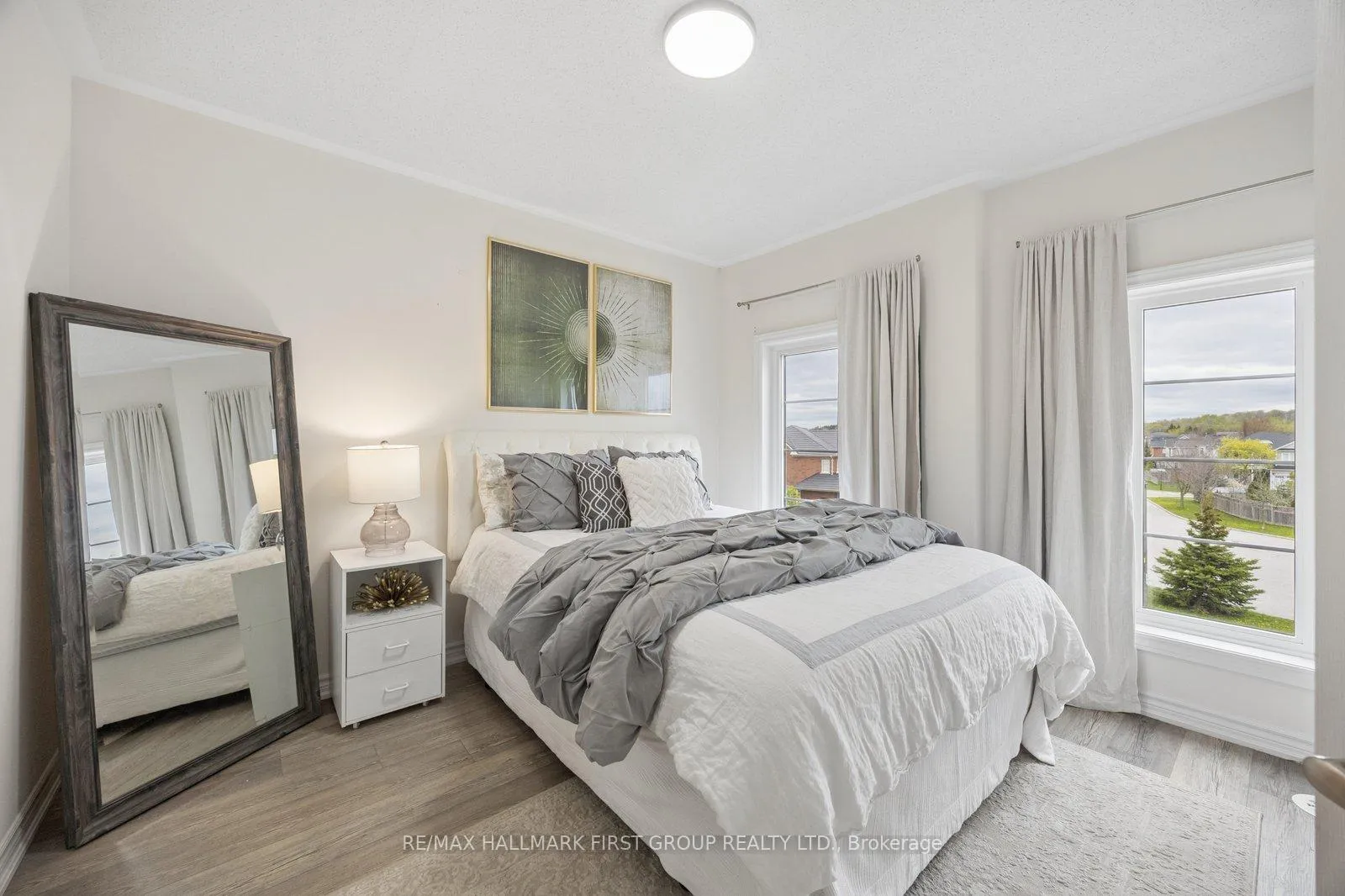 Photo 34 of 50 Westbury Way, Whitby, Brooklin — HOMEH