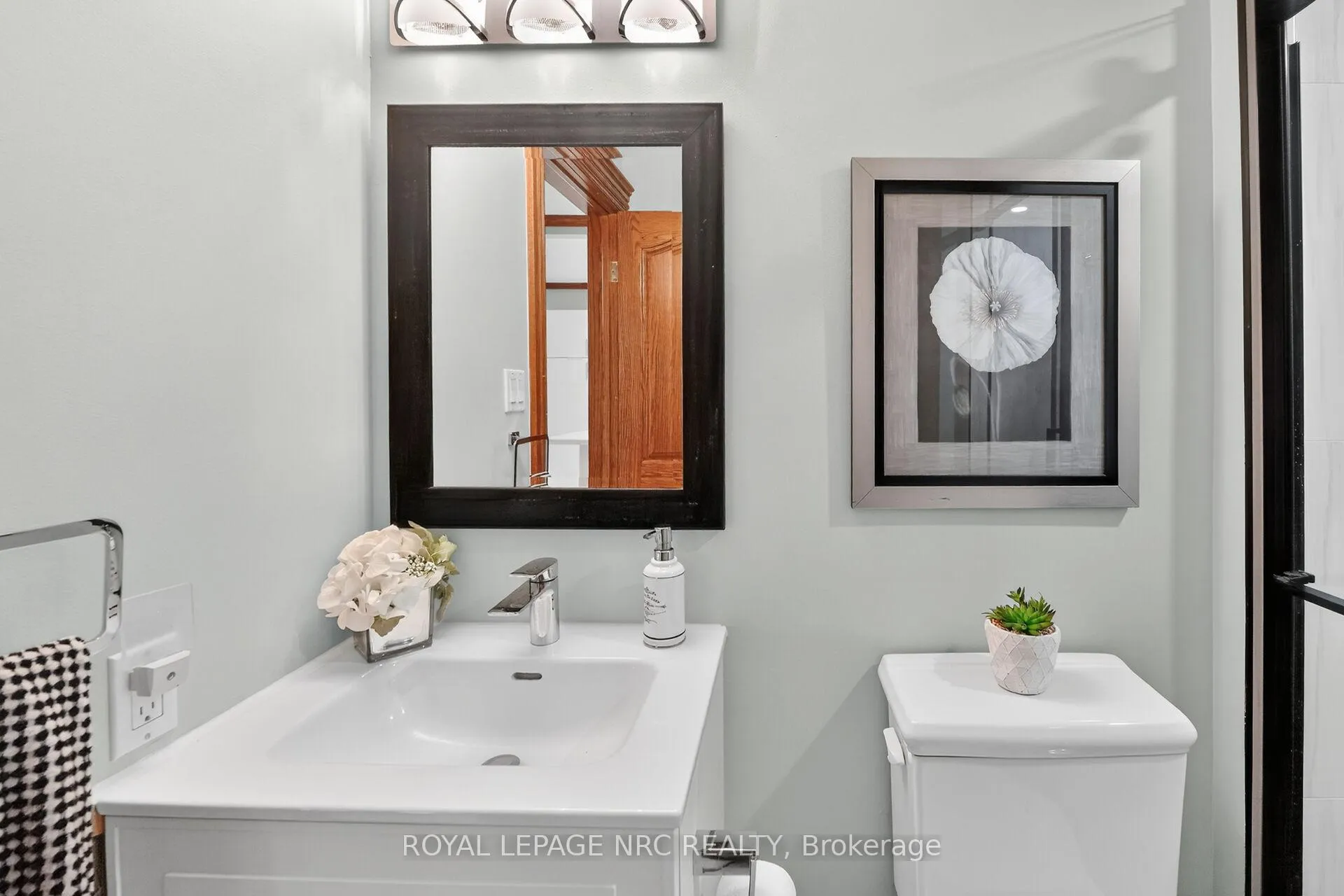 Photo 32 of Unit 302, 55 Main Street, St. Catharines, Port Dalhousie — HOMEH