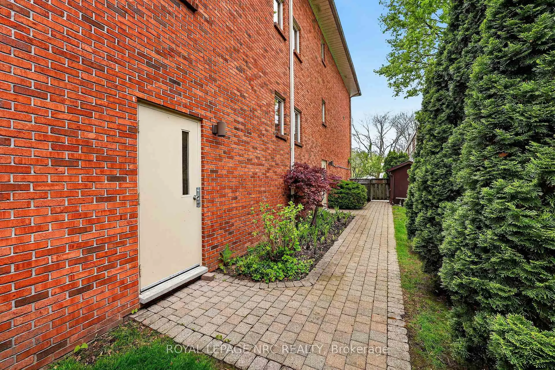 Photo 38 of Unit 302, 55 Main Street, St. Catharines, Port Dalhousie — HOMEH