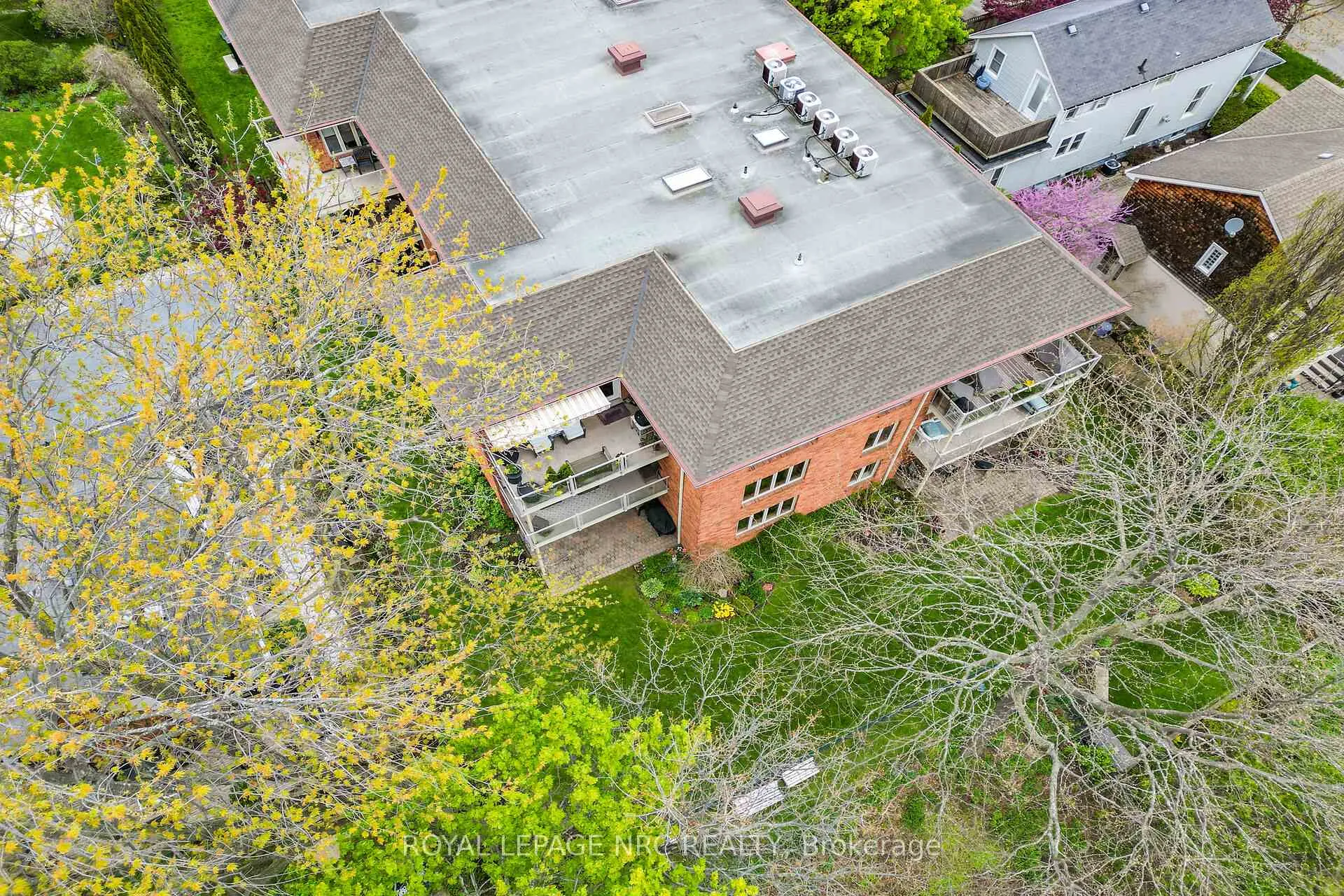 Photo 49 of Unit 302, 55 Main Street, St. Catharines, Port Dalhousie — HOMEH