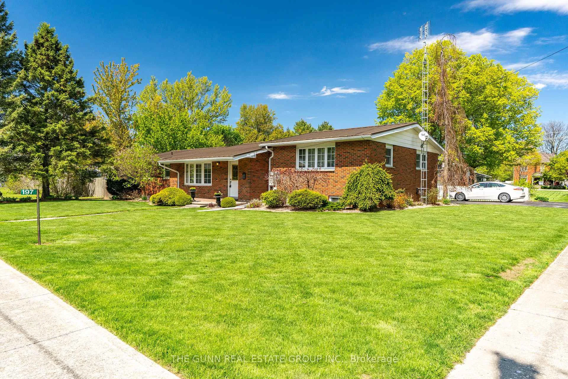 Photo 2 of 197 King Street S, Chatham-Kent, Highgate — HOMEH