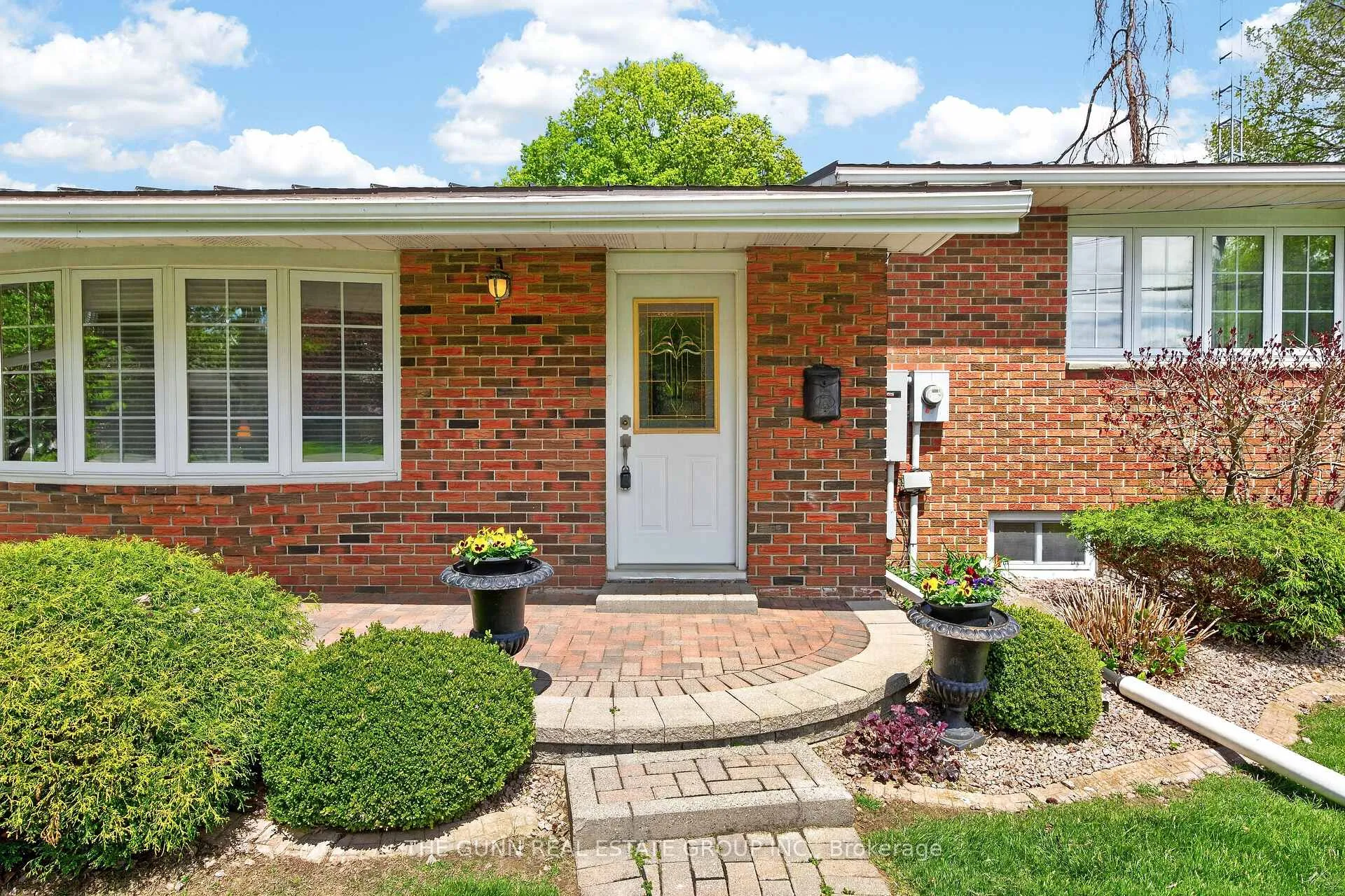 Photo 4 of 197 King Street S, Chatham-Kent, Highgate — HOMEH