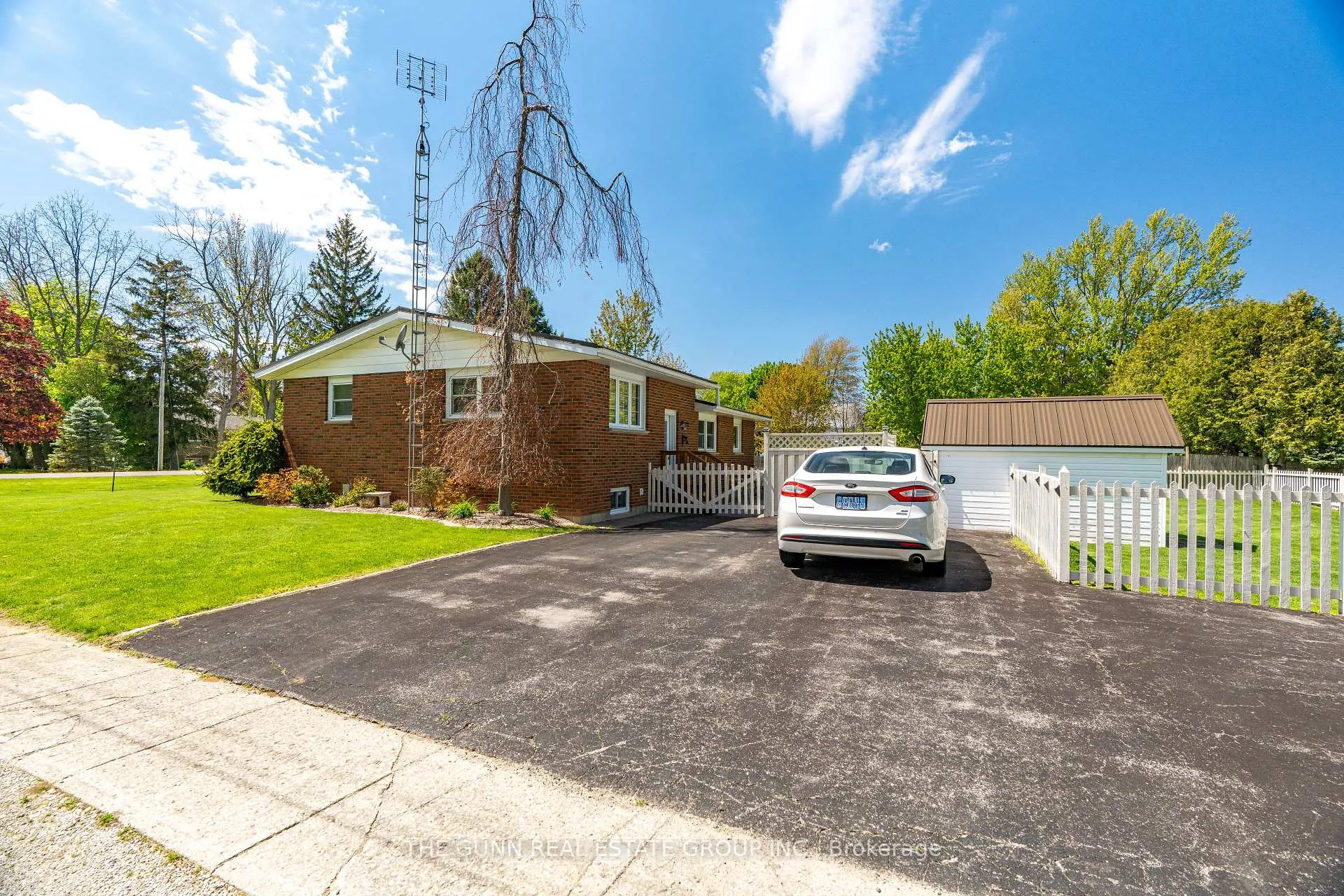 Photo 9 of 197 King Street S, Chatham-Kent, Highgate — HOMEH