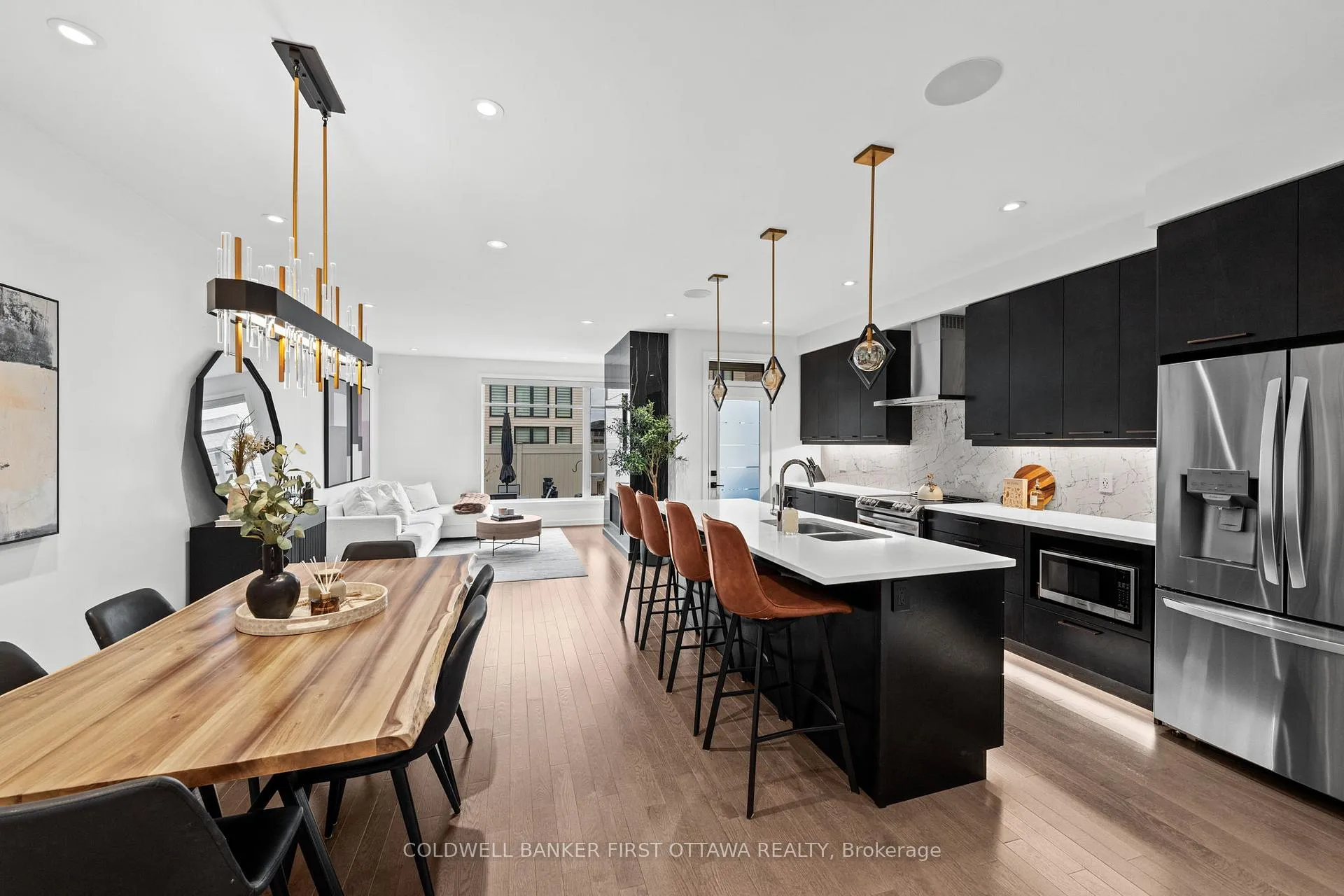 Photo 10 of 250 Big Dipper Street, Ottawa, Riverside South/Gloucester Glen — HOMEH