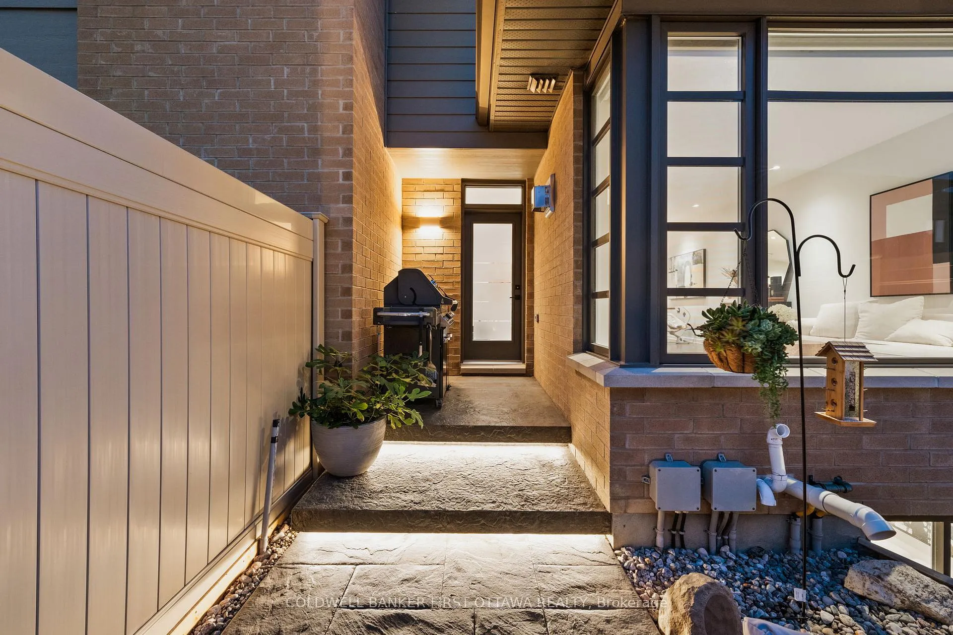 Photo 40 of 250 Big Dipper Street, Ottawa, Riverside South/Gloucester Glen — HOMEH