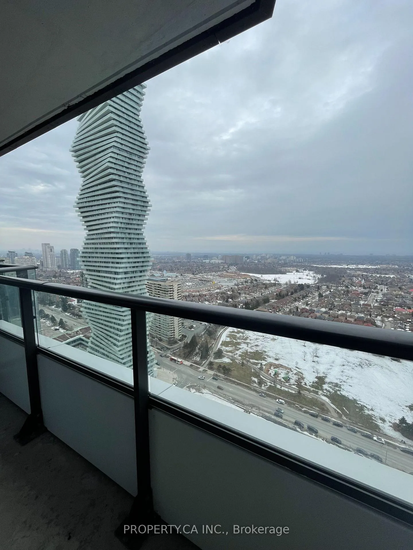 Front of Unit 3010, 448 Burnhamthorpe Road W