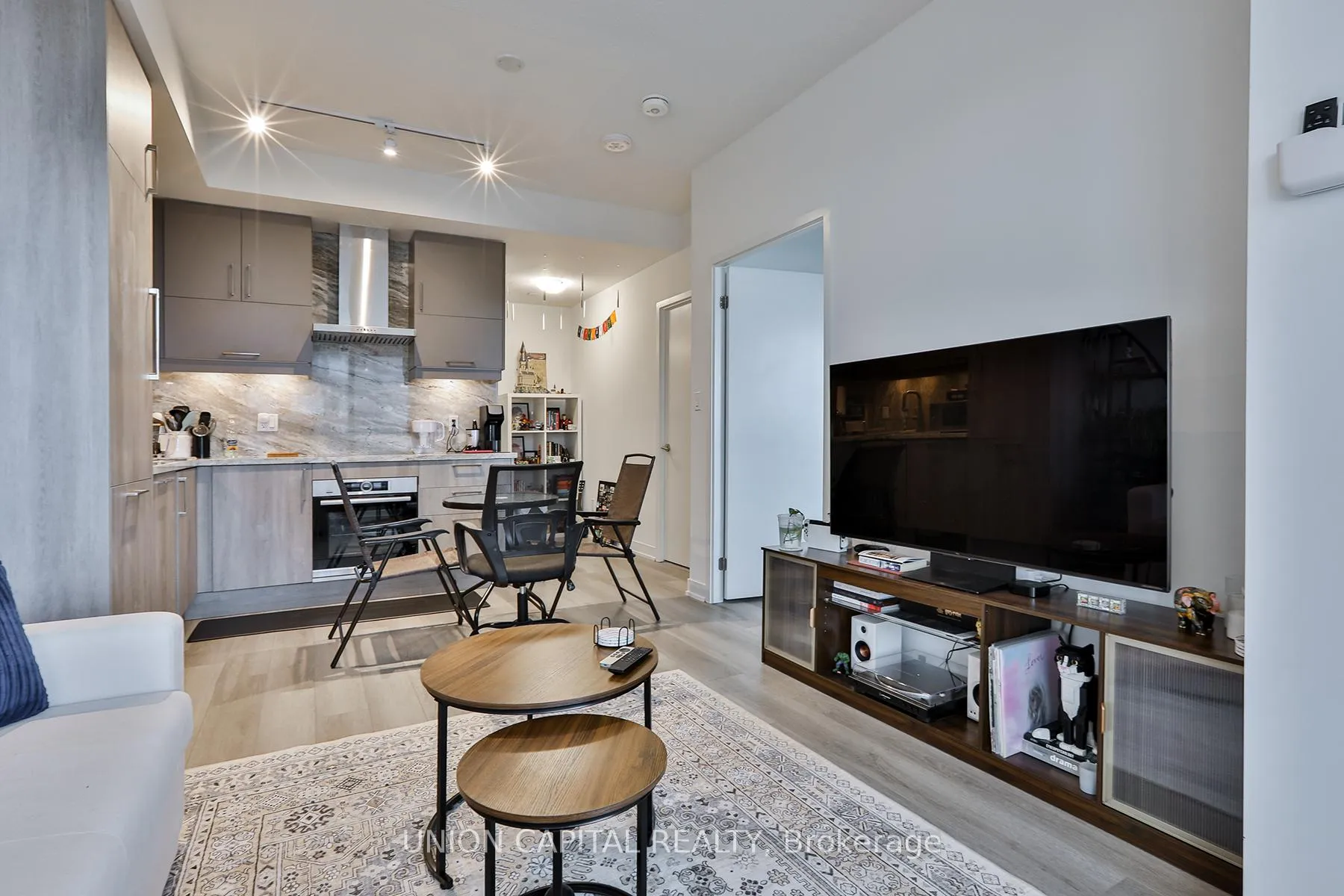 Photo 8 of Unit 1601B, 292 Verdale Crossing, Markham, Unionville — HOMEH