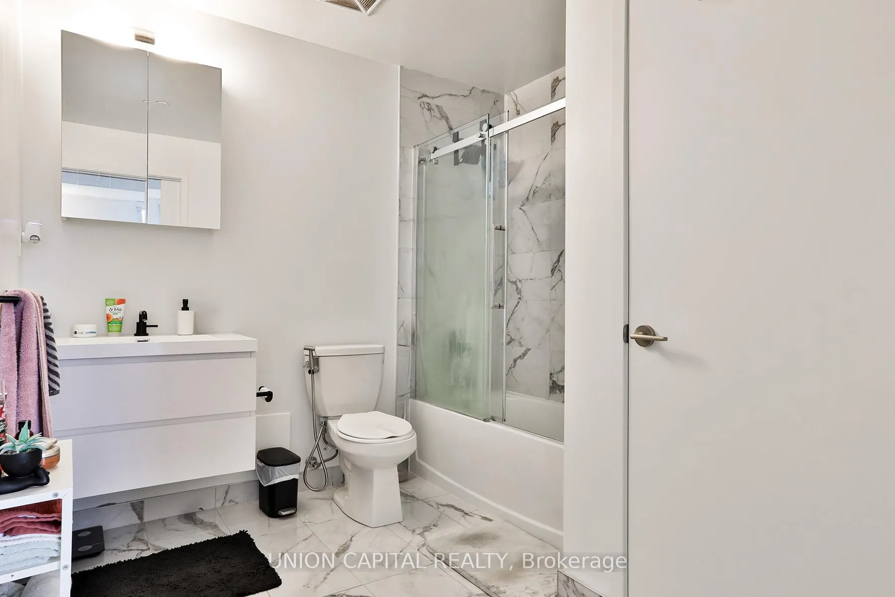 Photo 12 of Unit 1601B, 292 Verdale Crossing, Markham, Unionville — HOMEH