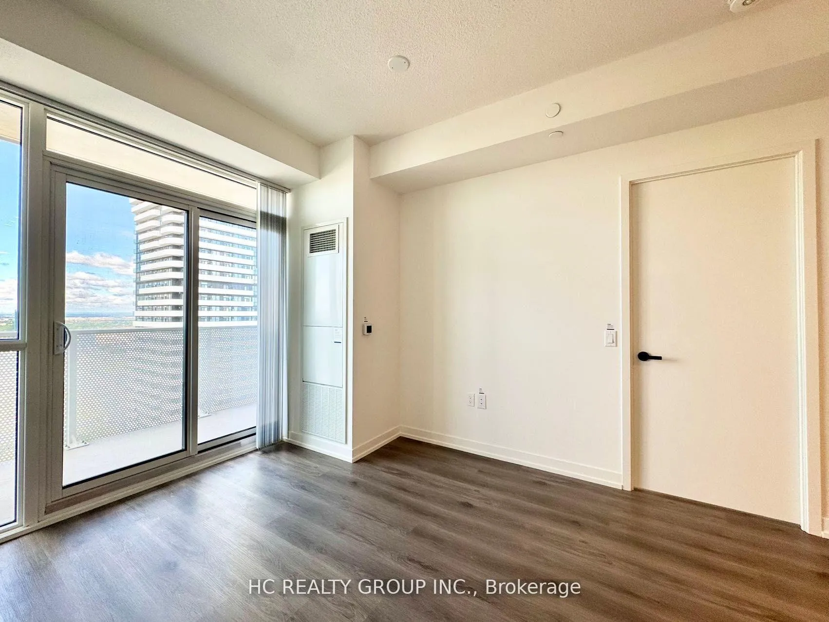 Photo 7 of Unit 3602, 28 Interchange Way, Vaughan, Vaughan Corporate Centre — HOMEH