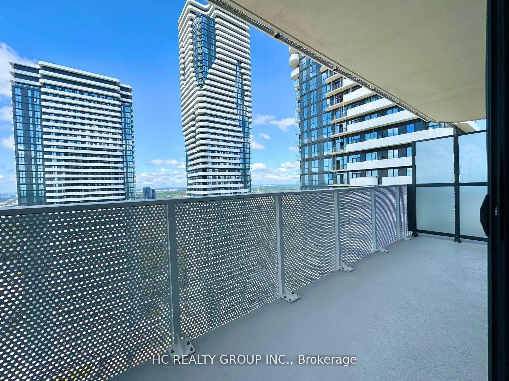 Photo 10 of Unit 3602, 28 Interchange Way, Vaughan, Vaughan Corporate Centre — HOMEH