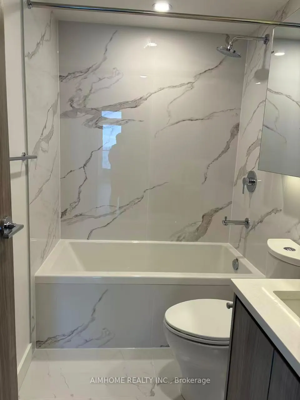 Photo 11 of Unit 6801, 3 Concord Cityplace Way, Toronto, Waterfront Communities — HOMEH