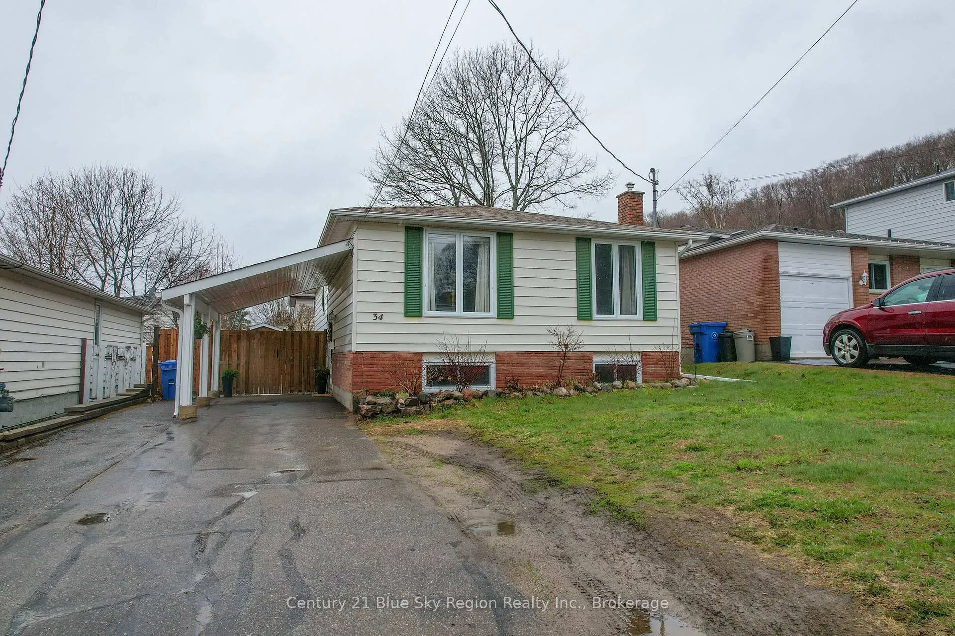Photo 2 of 34 Belleview Crescent, North Bay, College Heights — HOMEH