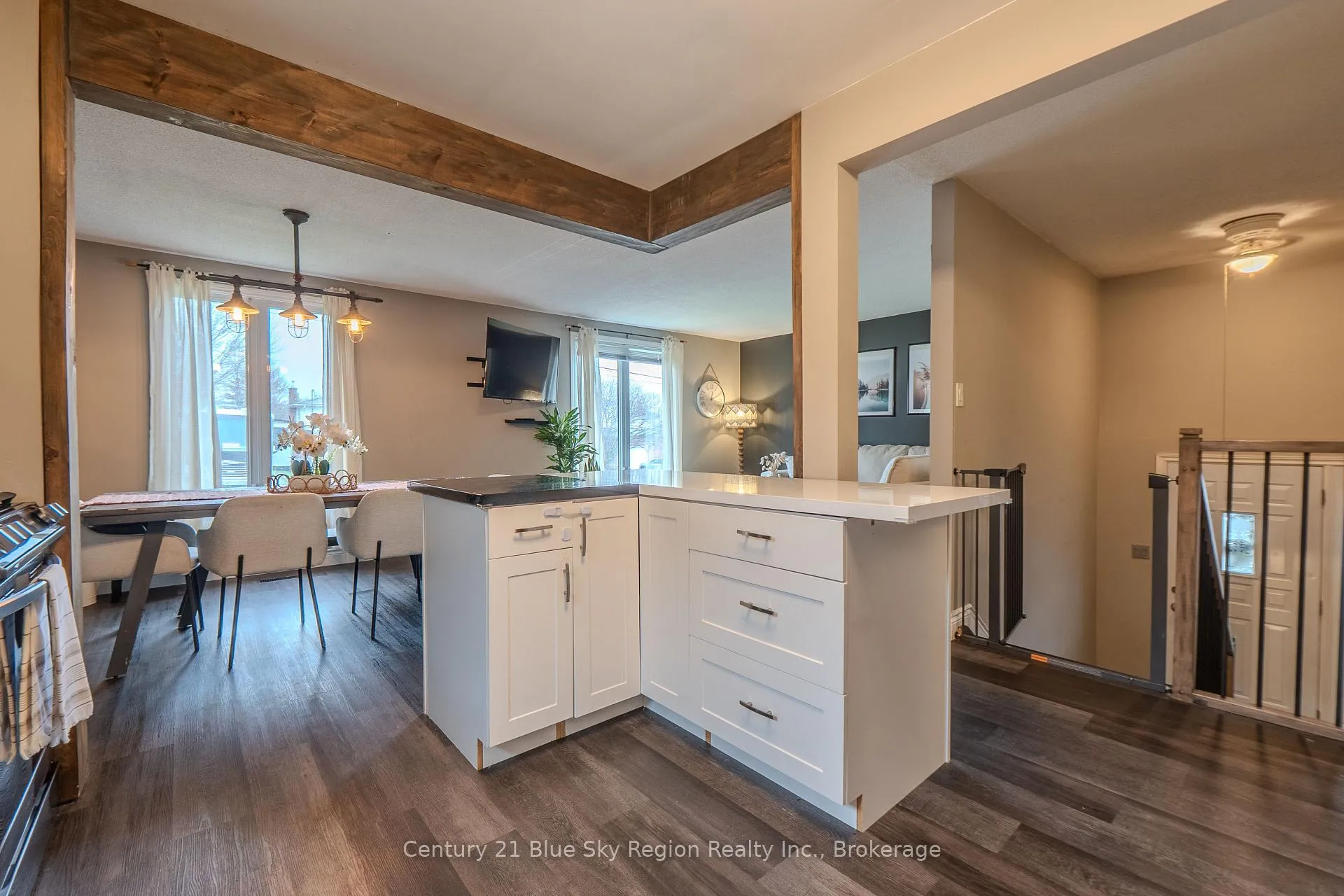 Photo 6 of 34 Belleview Crescent, North Bay, College Heights — HOMEH