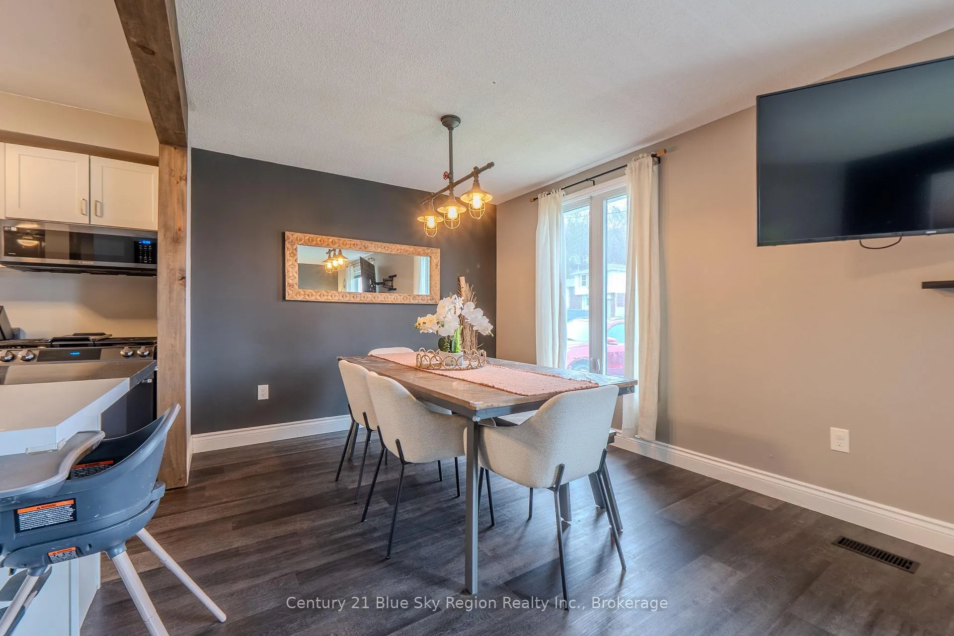 Photo 10 of 34 Belleview Crescent, North Bay, College Heights — HOMEH