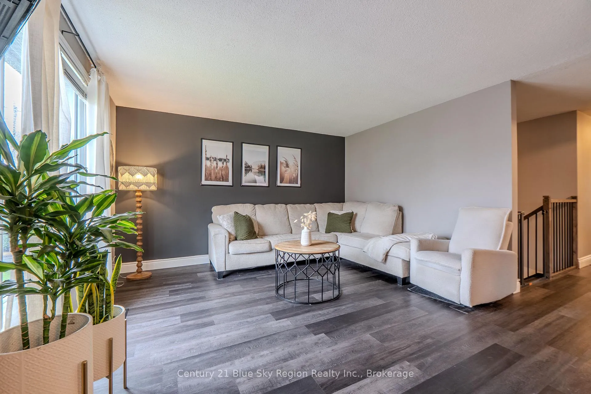 Photo 11 of 34 Belleview Crescent, North Bay, College Heights — HOMEH