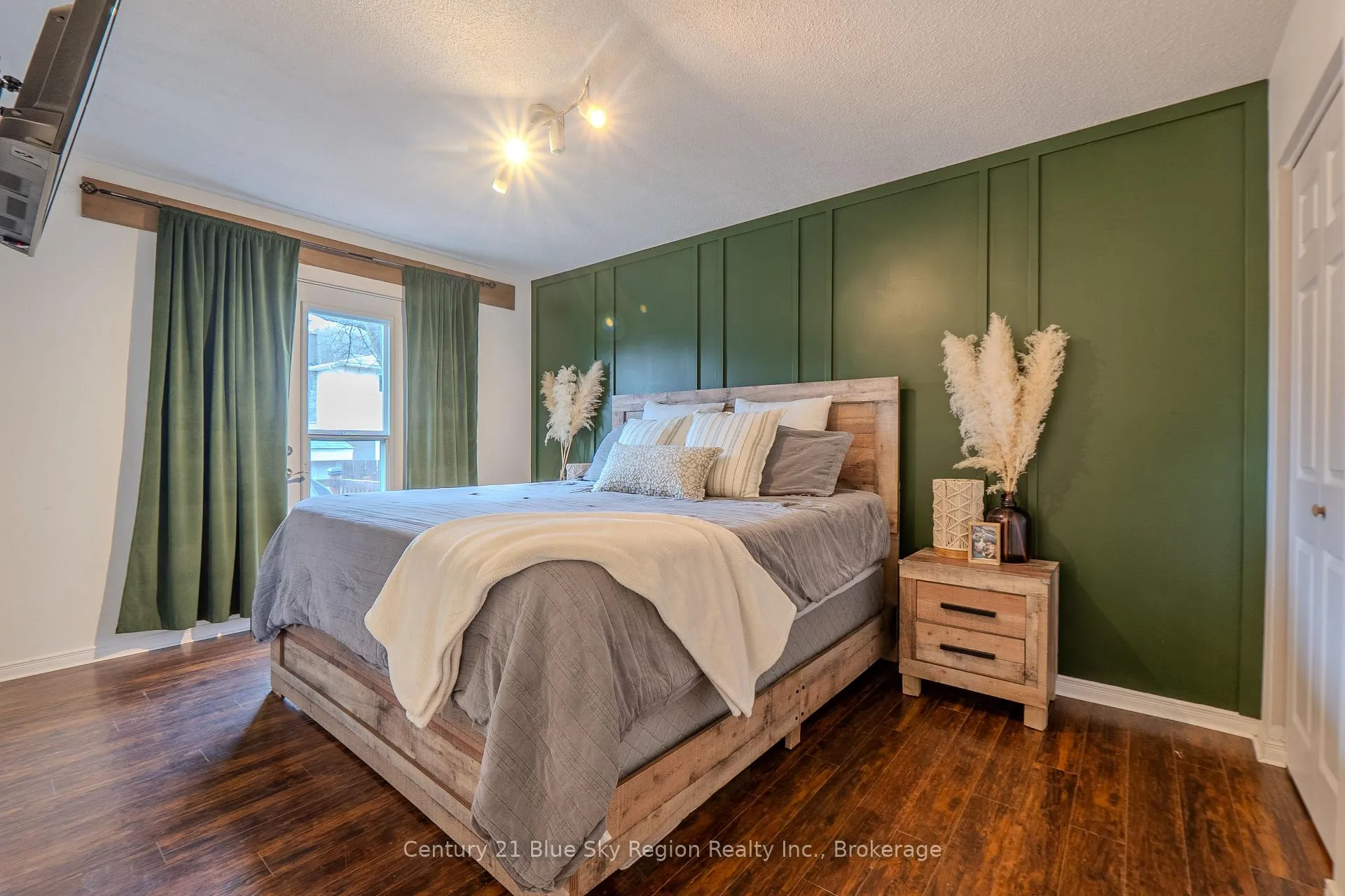 Photo 14 of 34 Belleview Crescent, North Bay, College Heights — HOMEH