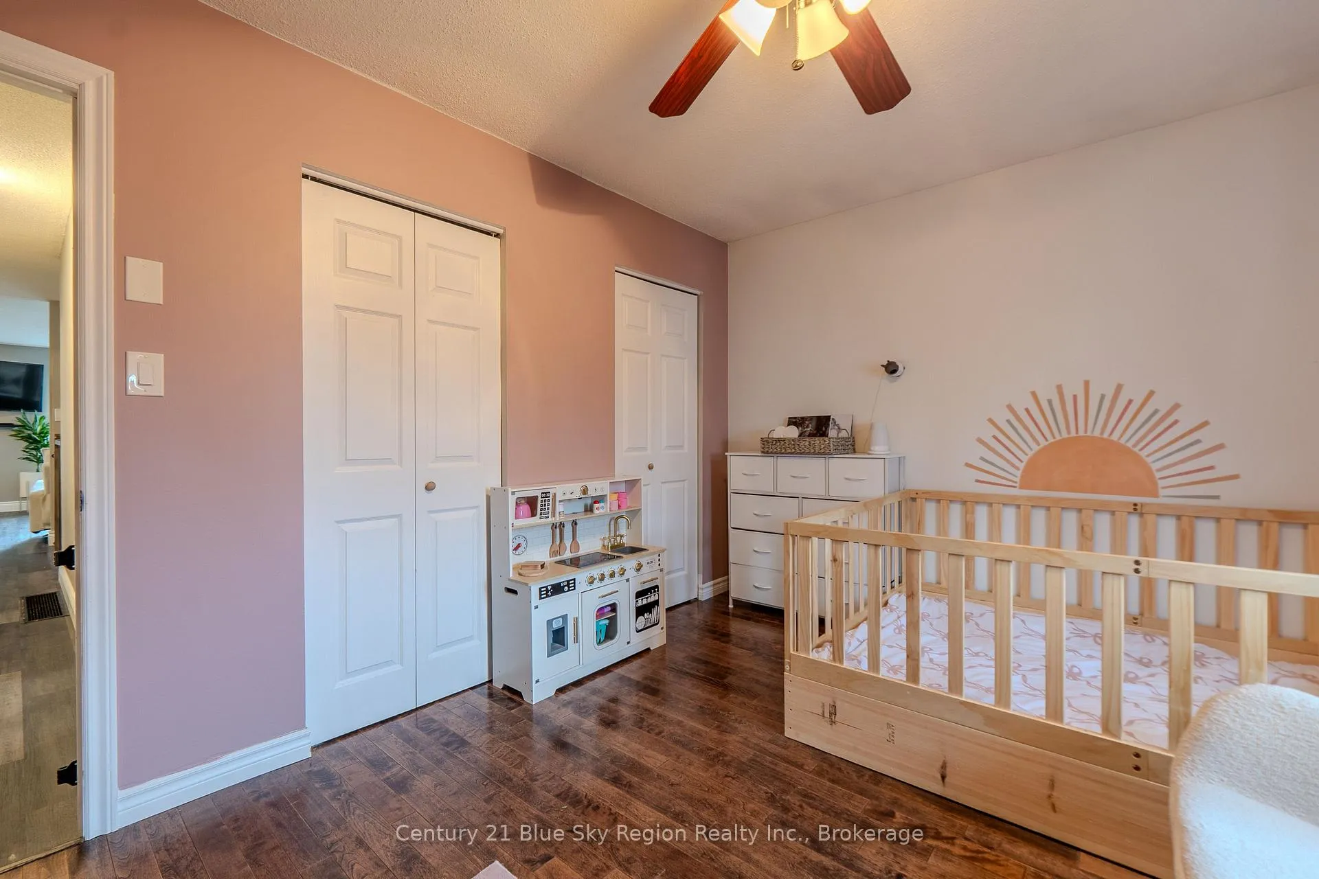 Photo 17 of 34 Belleview Crescent, North Bay, College Heights — HOMEH