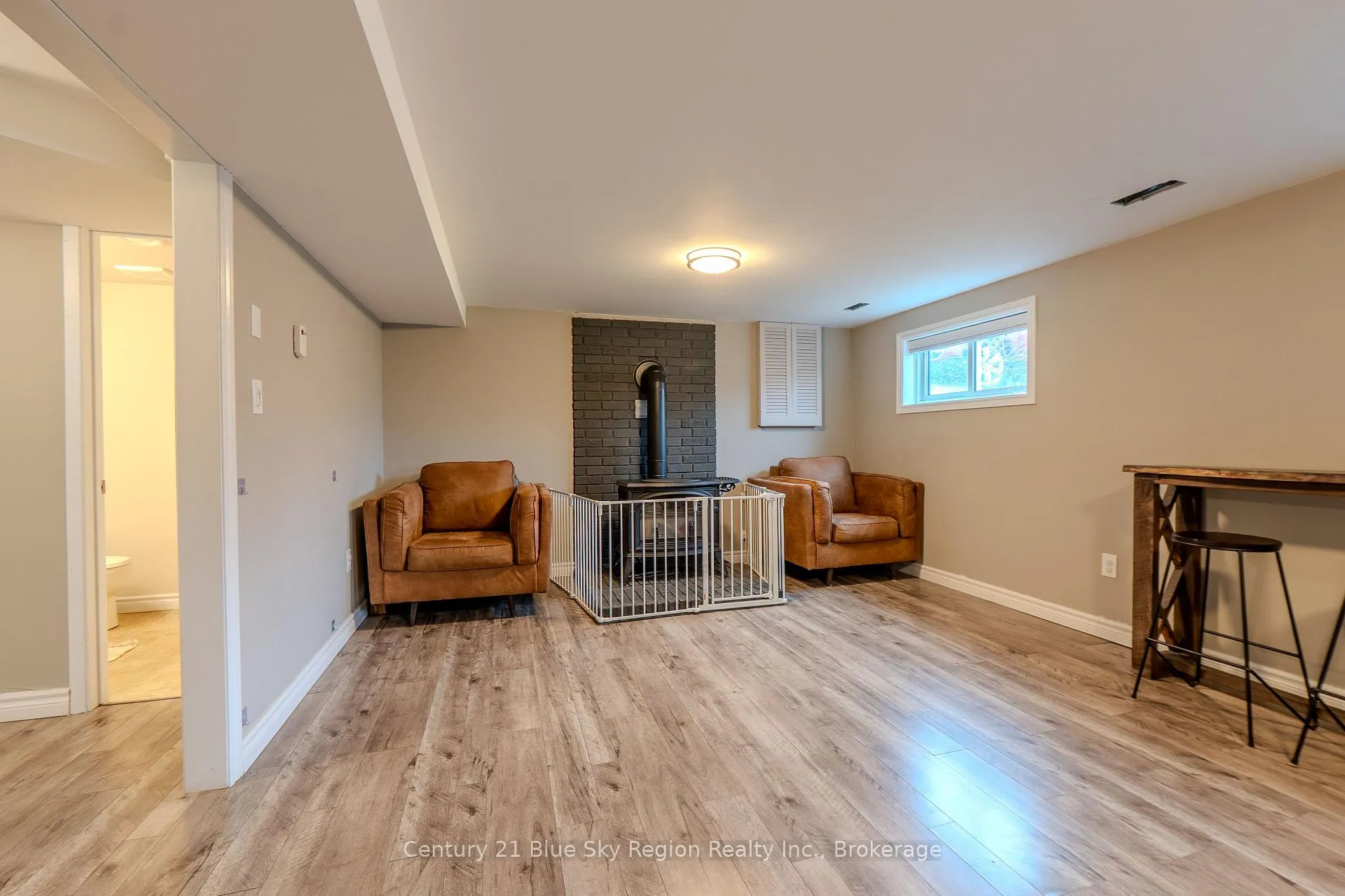 Photo 21 of 34 Belleview Crescent, North Bay, College Heights — HOMEH