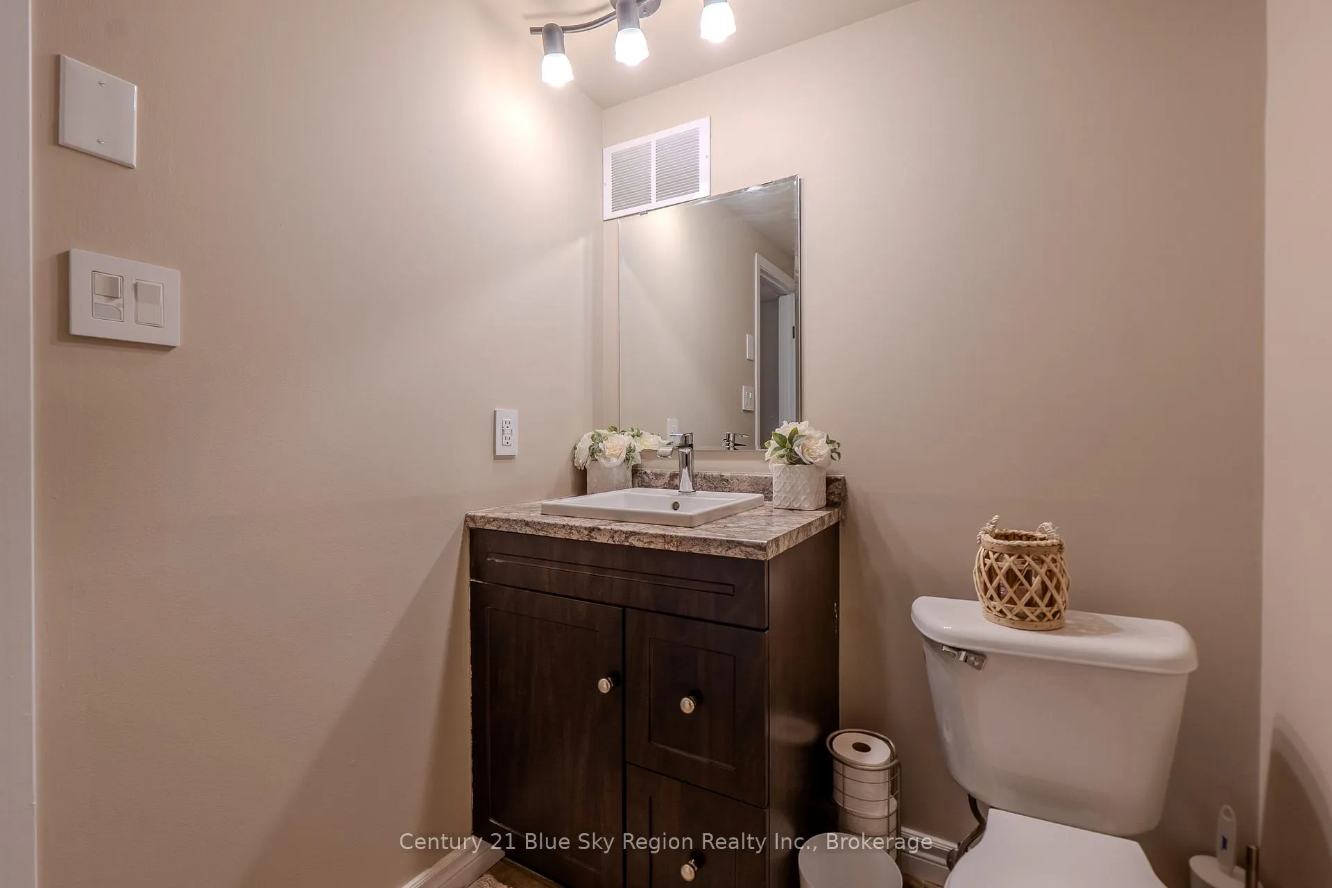 Photo 24 of 34 Belleview Crescent, North Bay, College Heights — HOMEH