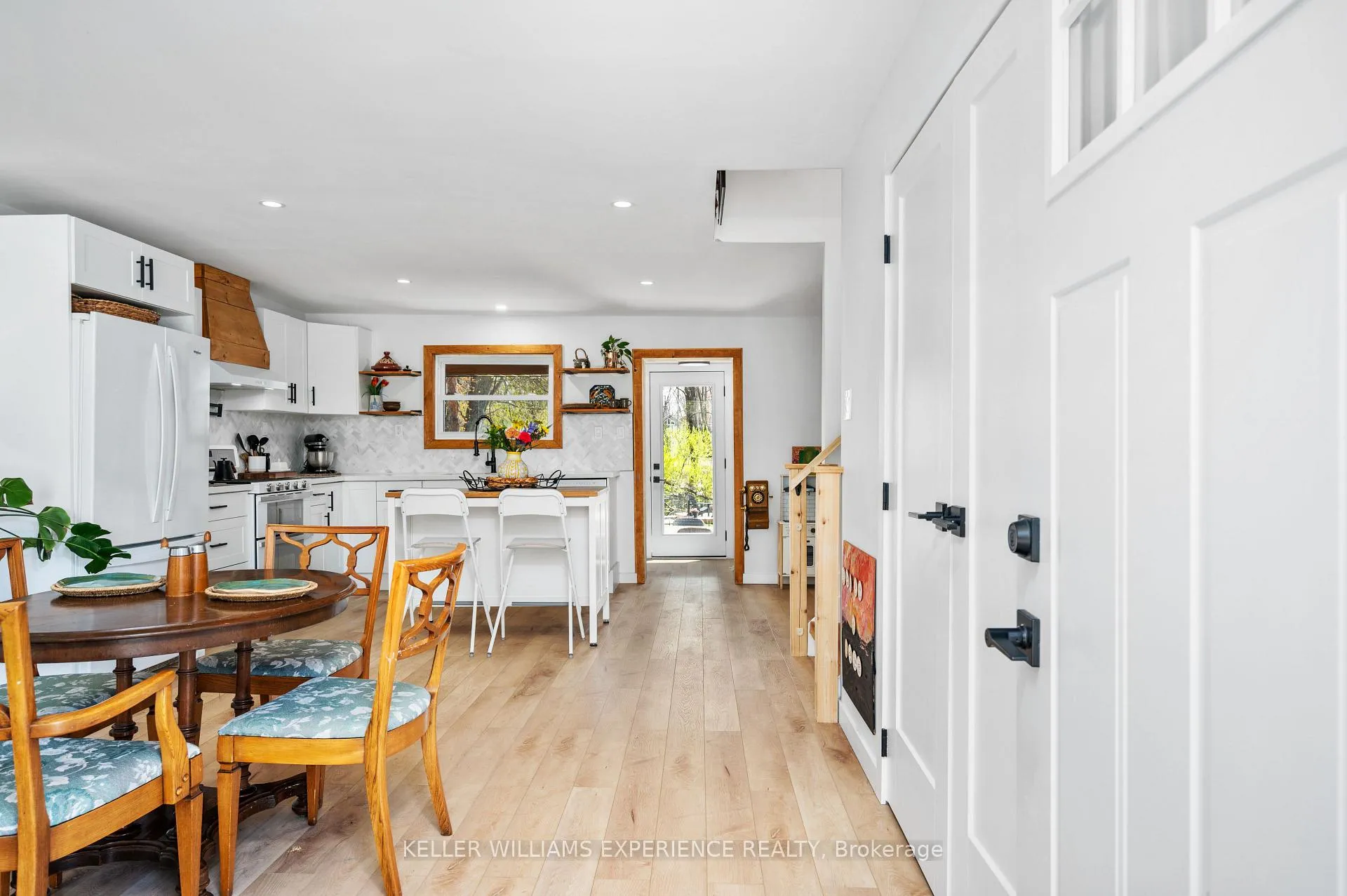 Photo 4 of 2668 Westshore Crescent, Severn, West Shore — HOMEH