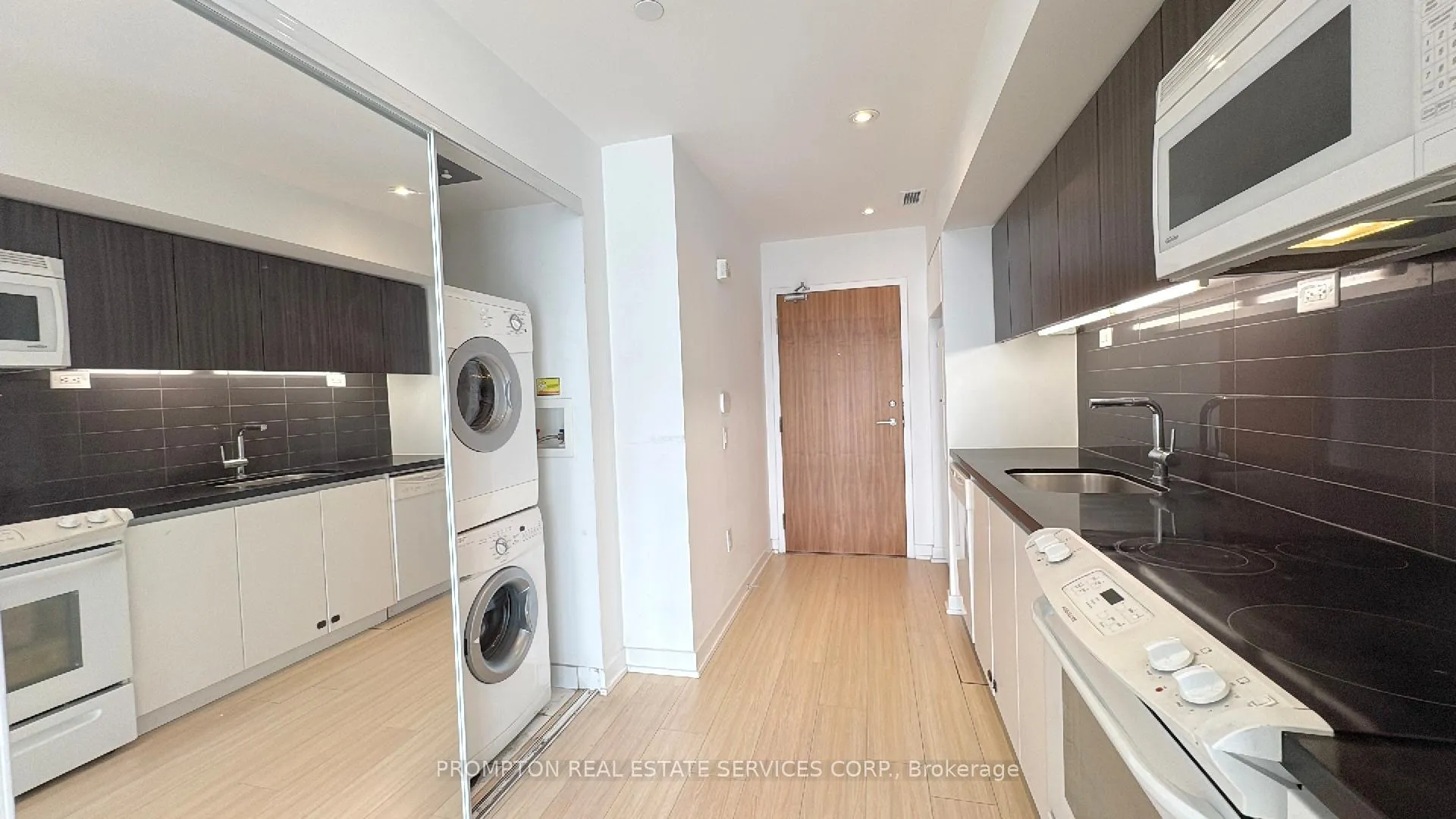 Photo 7 of Unit 3009, 75 Queens Wharf Road, Toronto, Waterfront Communities — HOMEH