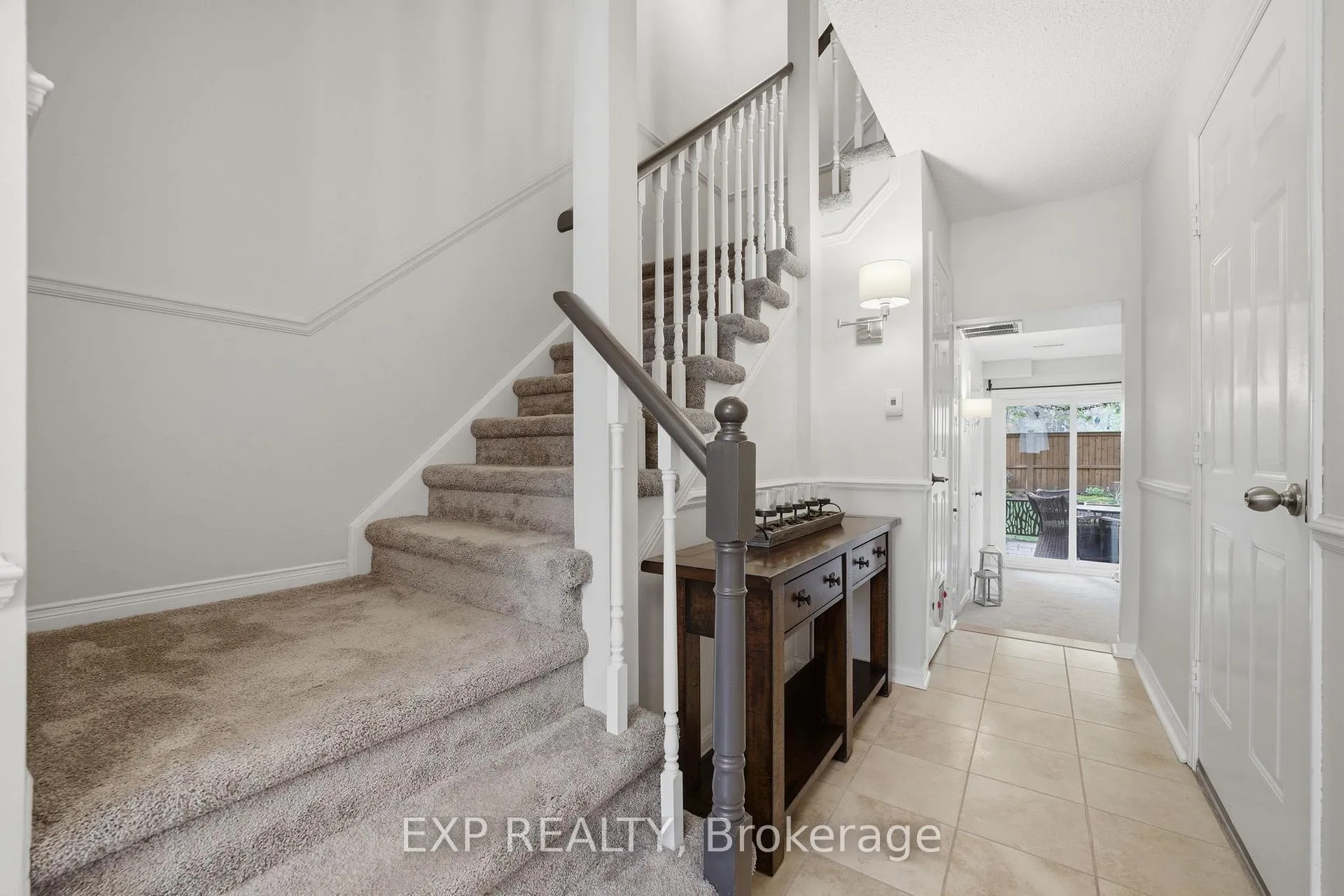 Photo 8 of Unit 2, 1010 Walden Circle, Mississauga, Clarkson — HOMEH