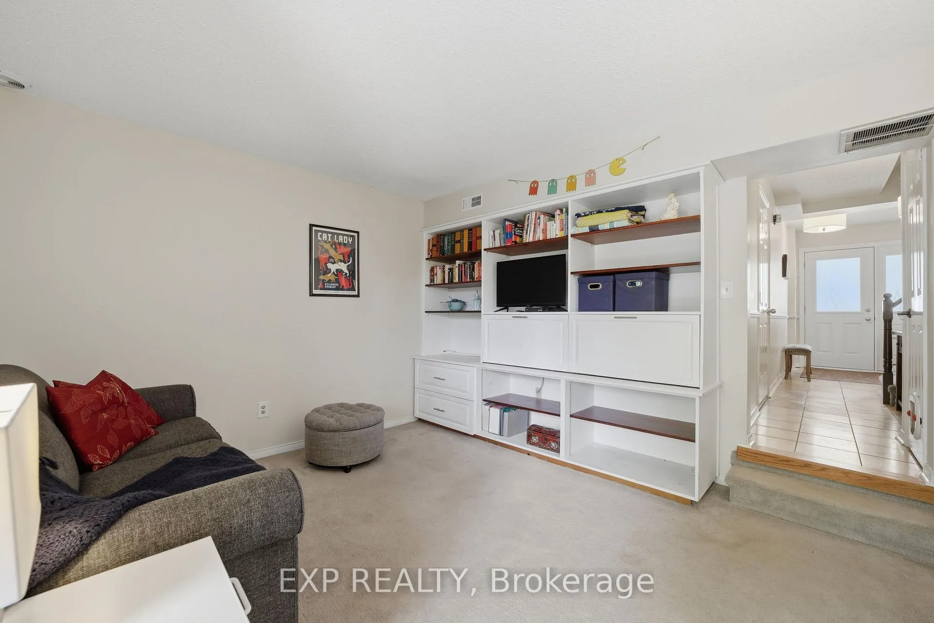 Photo 11 of Unit 2, 1010 Walden Circle, Mississauga, Clarkson — HOMEH