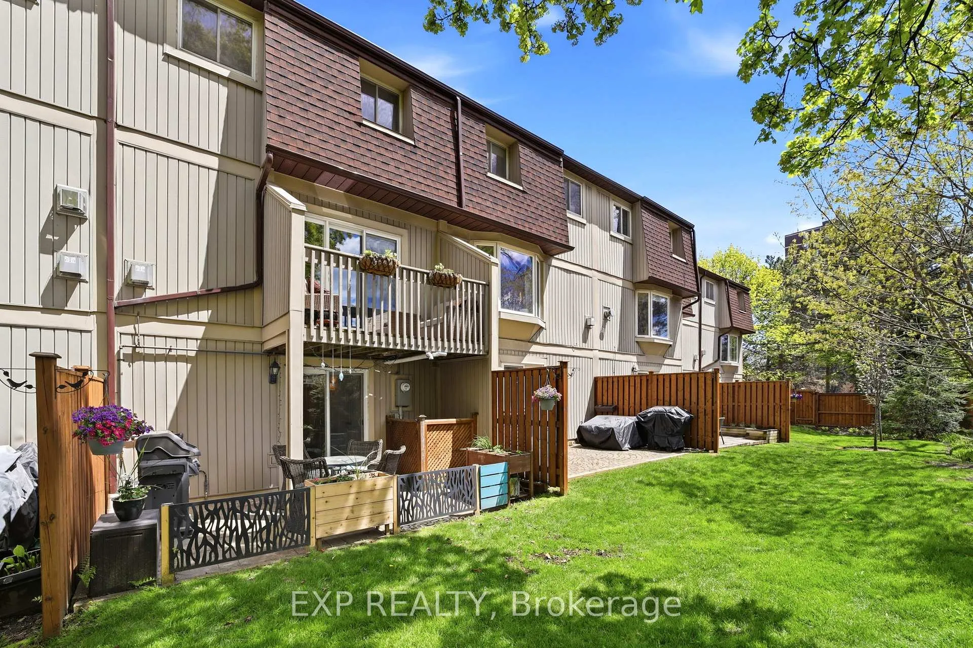 Photo 15 of Unit 2, 1010 Walden Circle, Mississauga, Clarkson — HOMEH