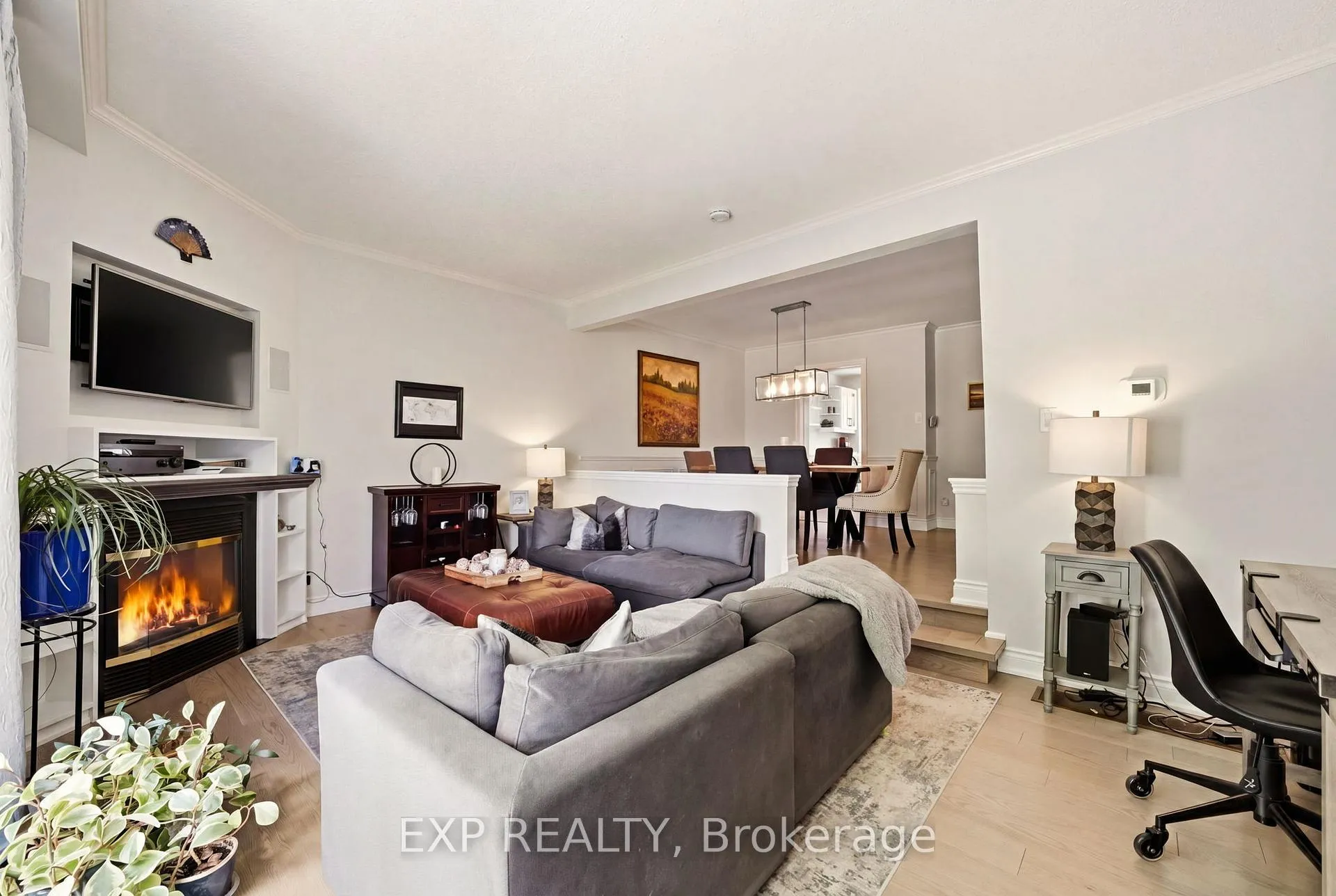 Photo 17 of Unit 2, 1010 Walden Circle, Mississauga, Clarkson — HOMEH