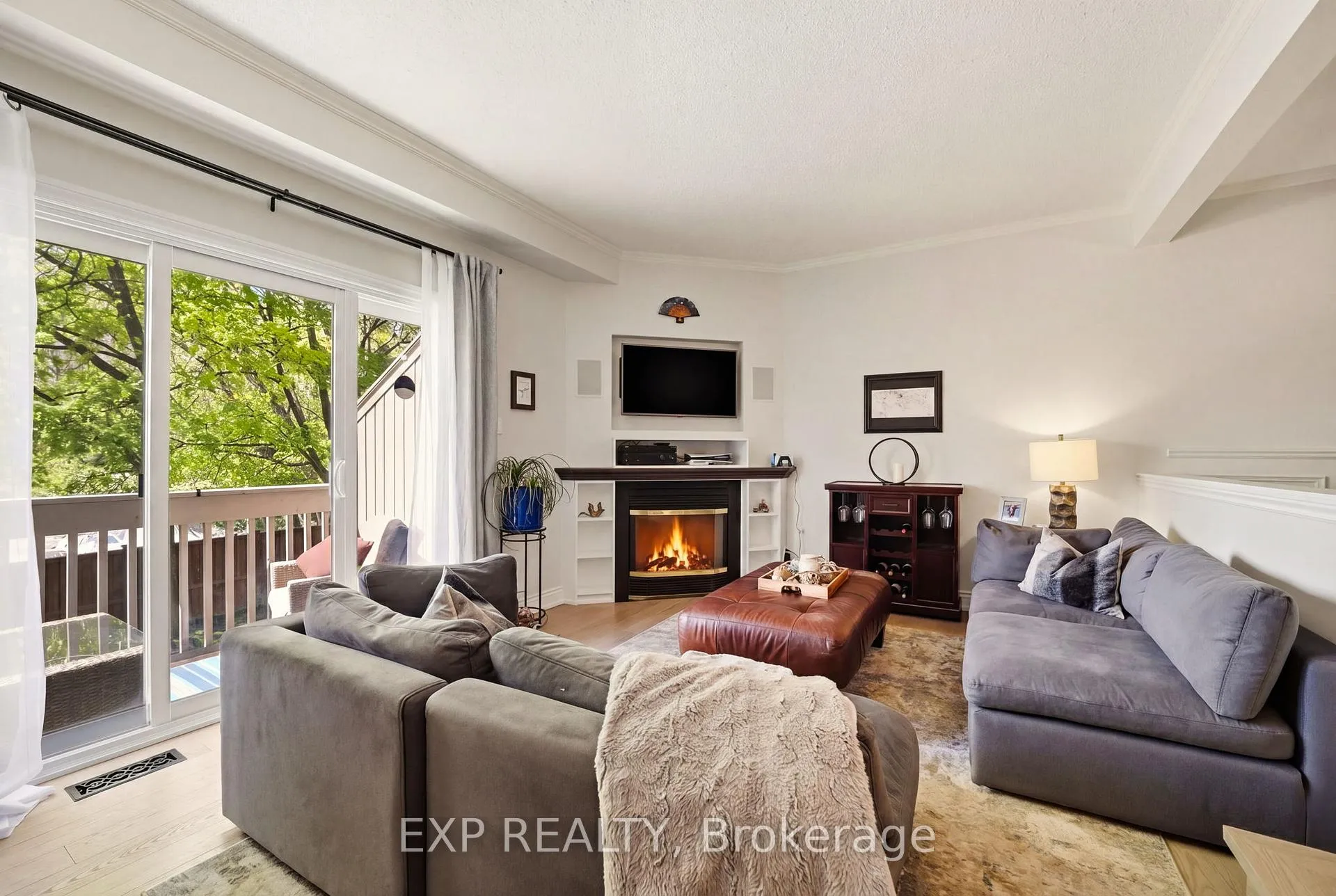 Photo 18 of Unit 2, 1010 Walden Circle, Mississauga, Clarkson — HOMEH