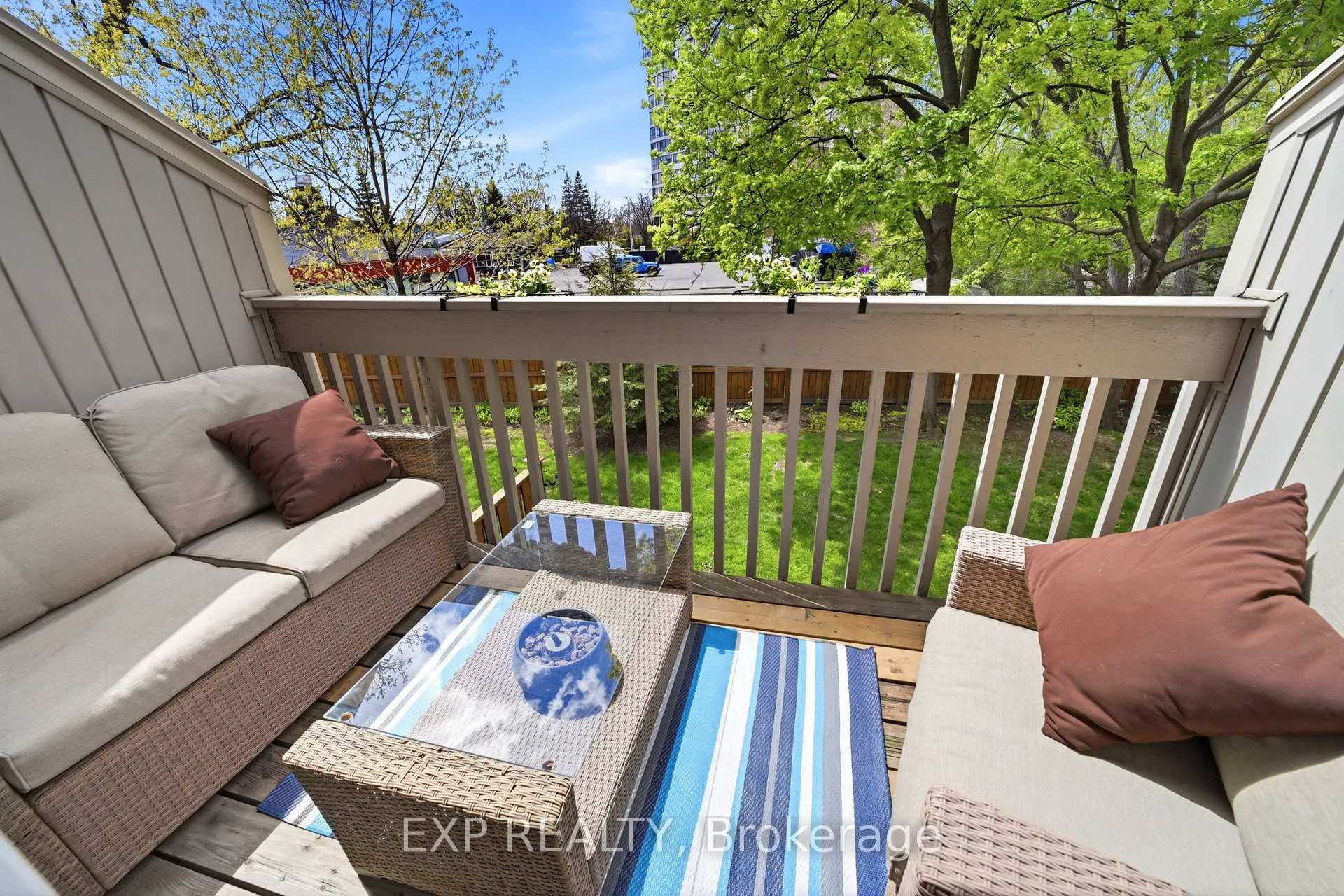 Photo 20 of Unit 2, 1010 Walden Circle, Mississauga, Clarkson — HOMEH