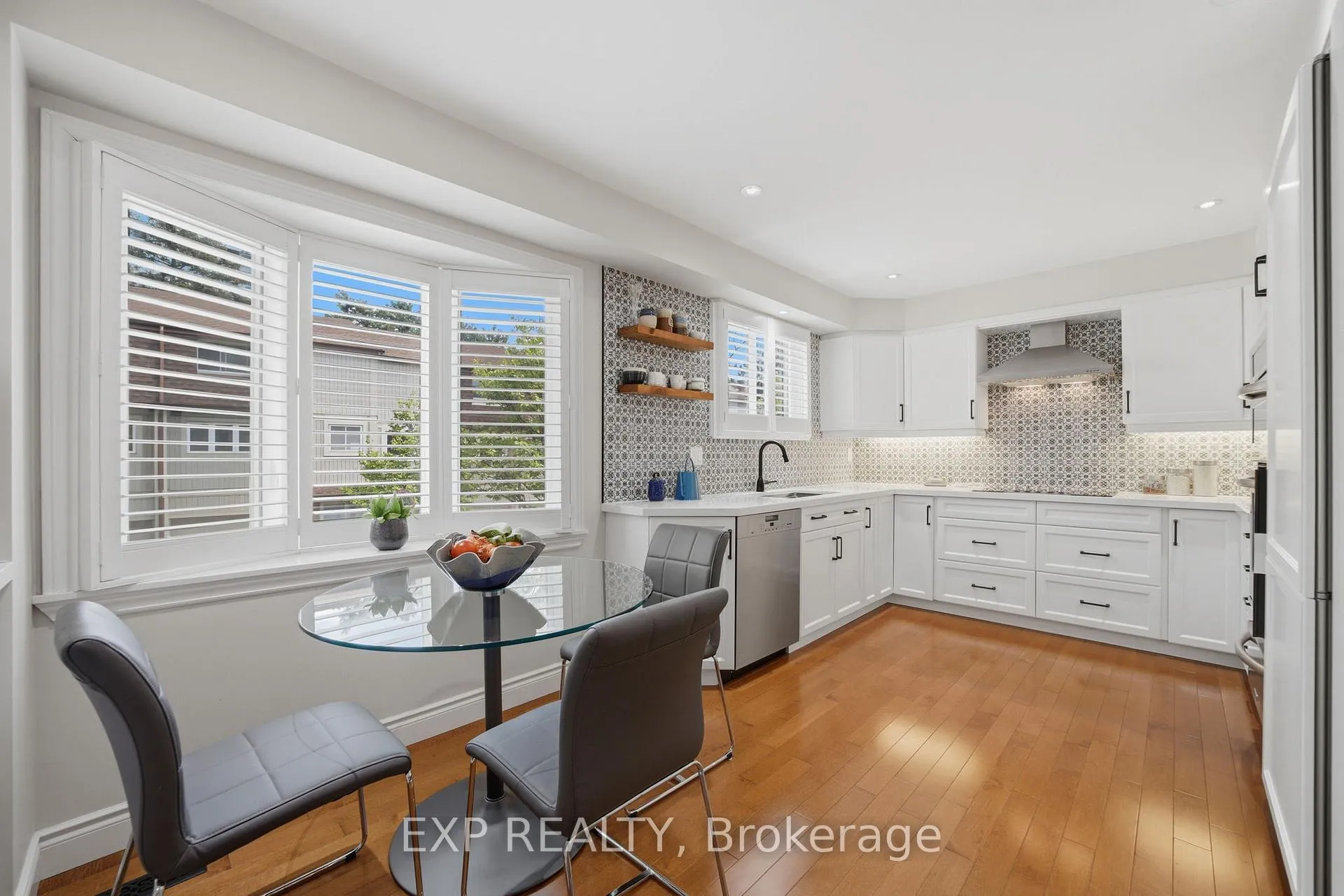 Photo 21 of Unit 2, 1010 Walden Circle, Mississauga, Clarkson — HOMEH