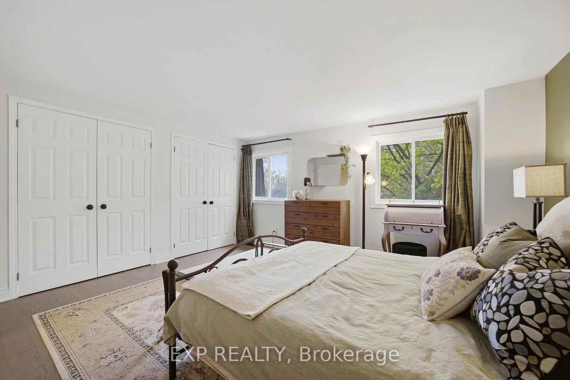 Photo 32 of Unit 2, 1010 Walden Circle, Mississauga, Clarkson — HOMEH