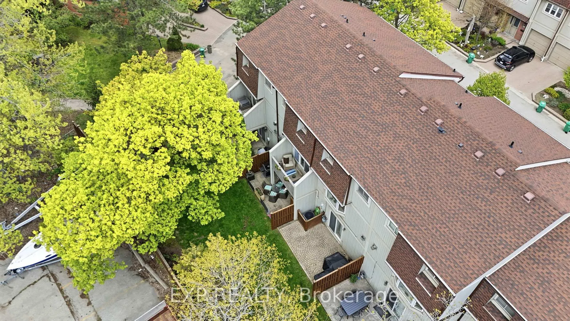 Photo 44 of Unit 2, 1010 Walden Circle, Mississauga, Clarkson — HOMEH