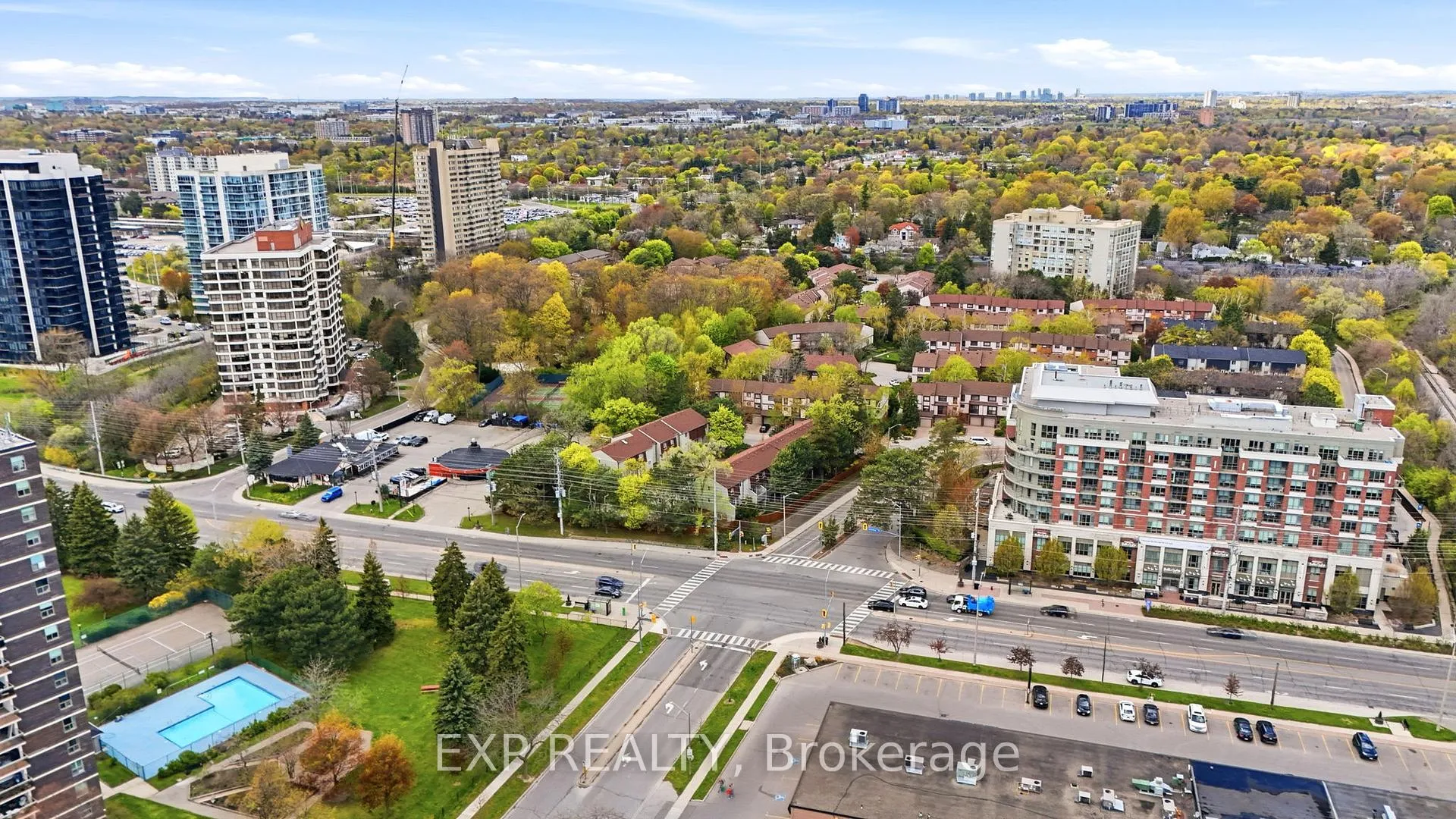 Photo 45 of Unit 2, 1010 Walden Circle, Mississauga, Clarkson — HOMEH