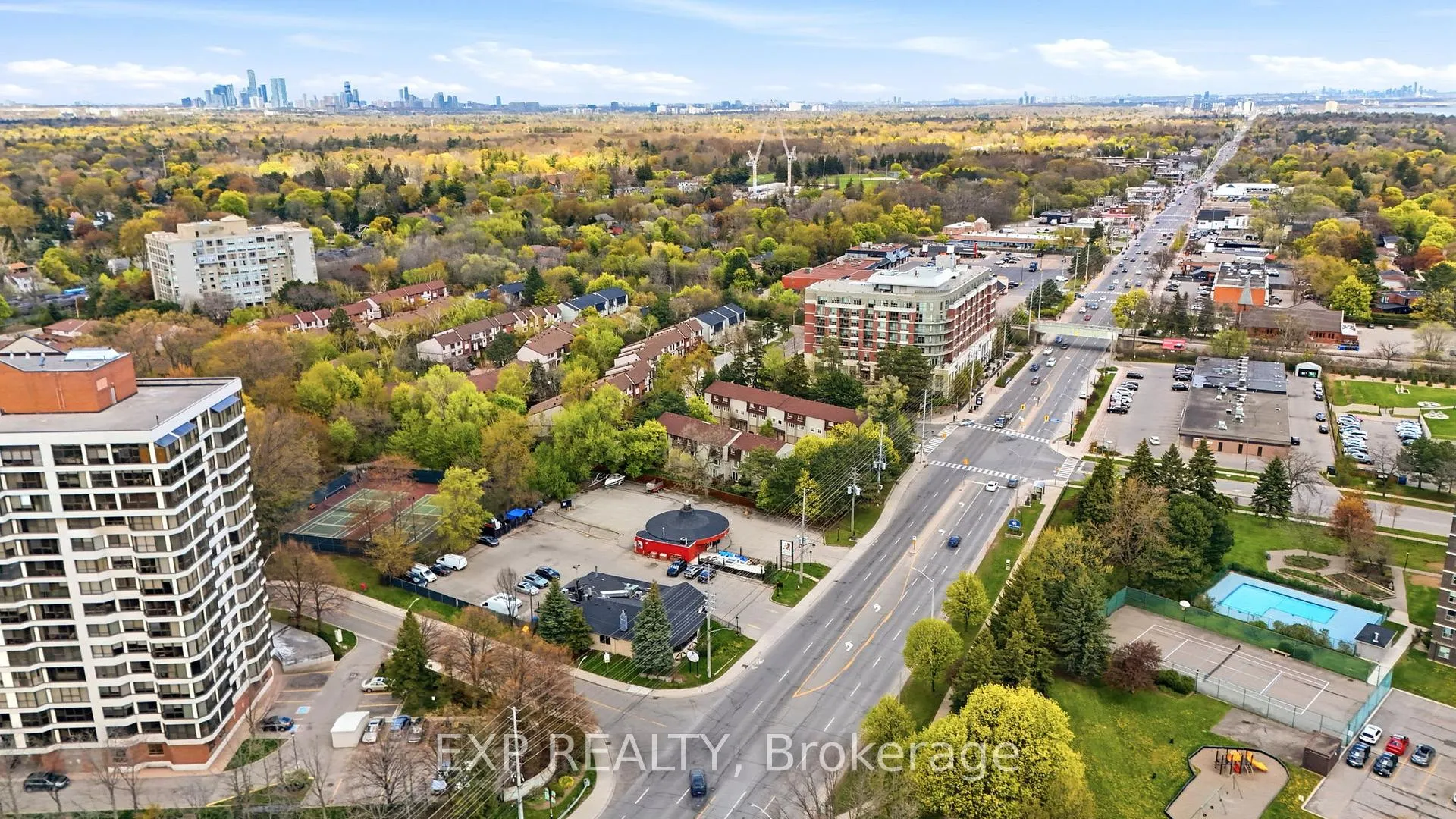 Photo 46 of Unit 2, 1010 Walden Circle, Mississauga, Clarkson — HOMEH