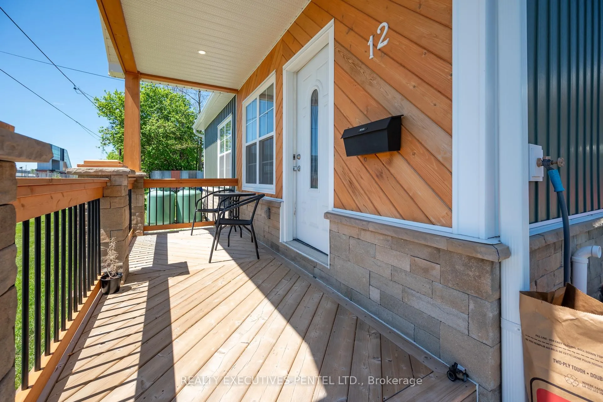Photo 3 of 12 Station Street, Cobourg — HOMEH