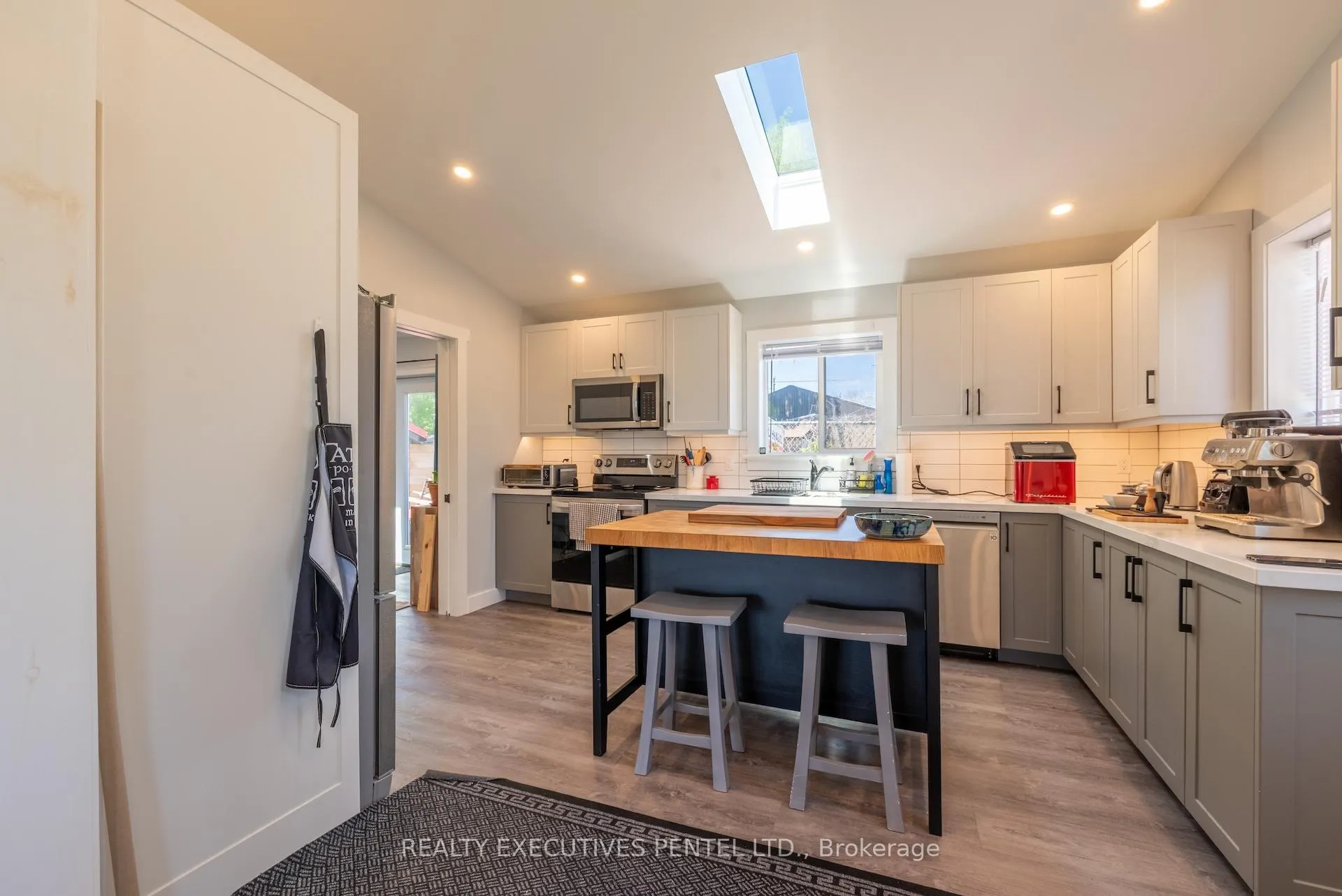 Photo 13 of 12 Station Street, Cobourg — HOMEH