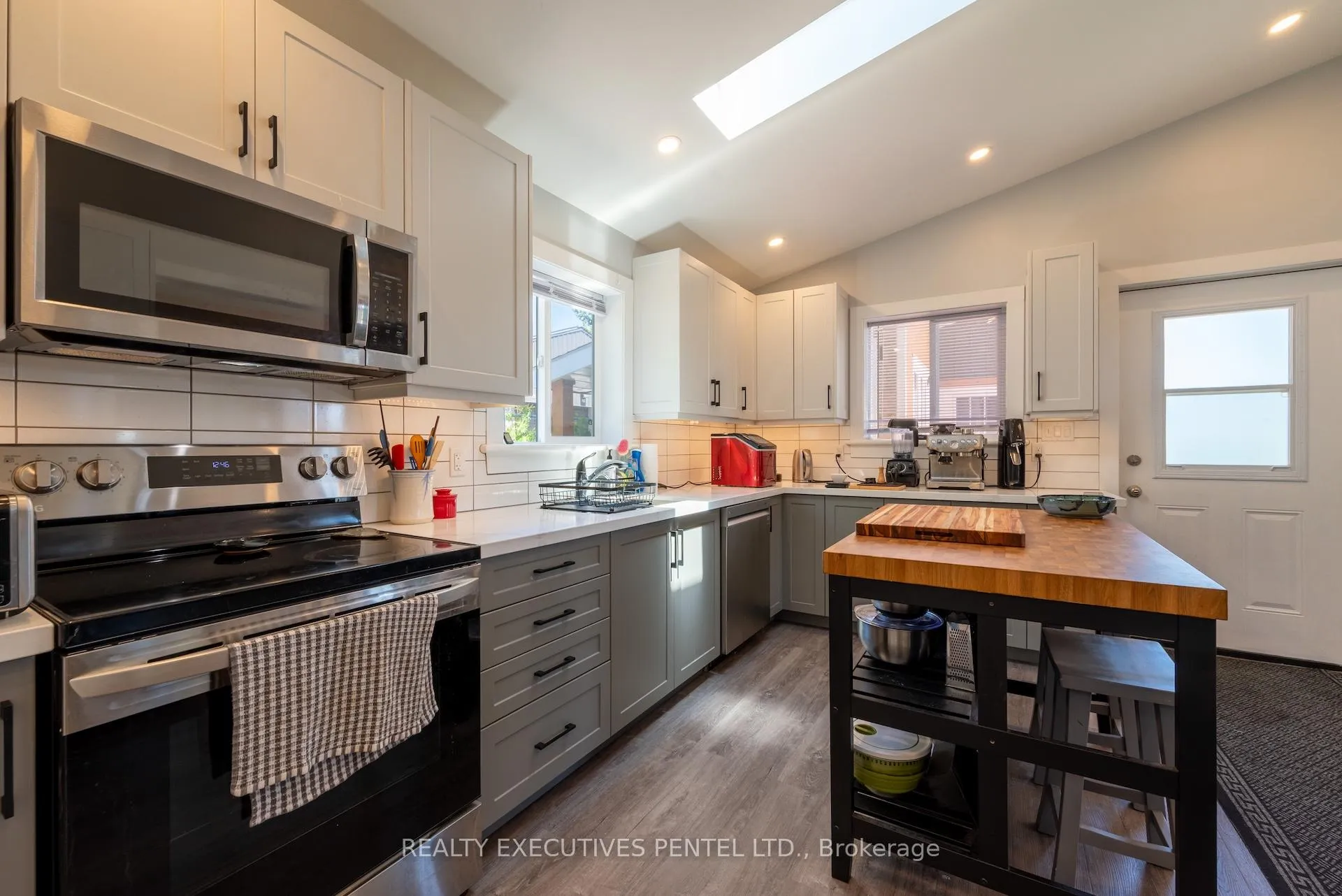 Photo 17 of 12 Station Street, Cobourg — HOMEH