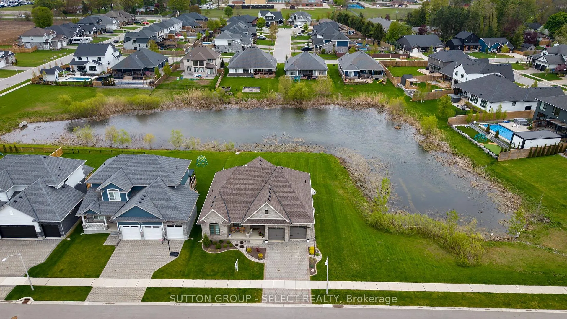 Photo 37 of 723 Pondhaven Road, Strathroy-Caradoc, Mount Brydges — HOMEH