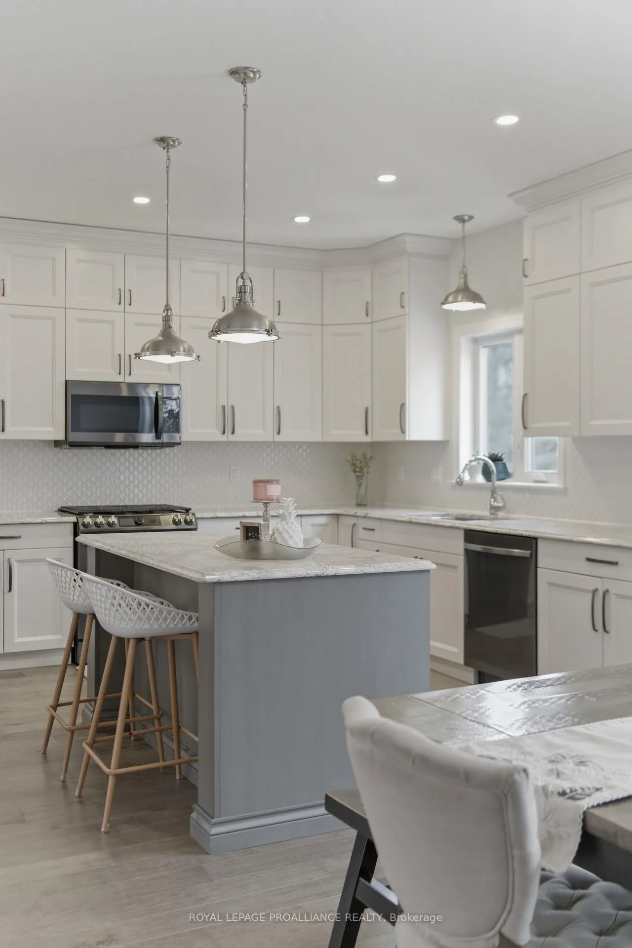 Photo 9 of 57 Appledene Drive, Quinte West, Murray Ward — HOMEH