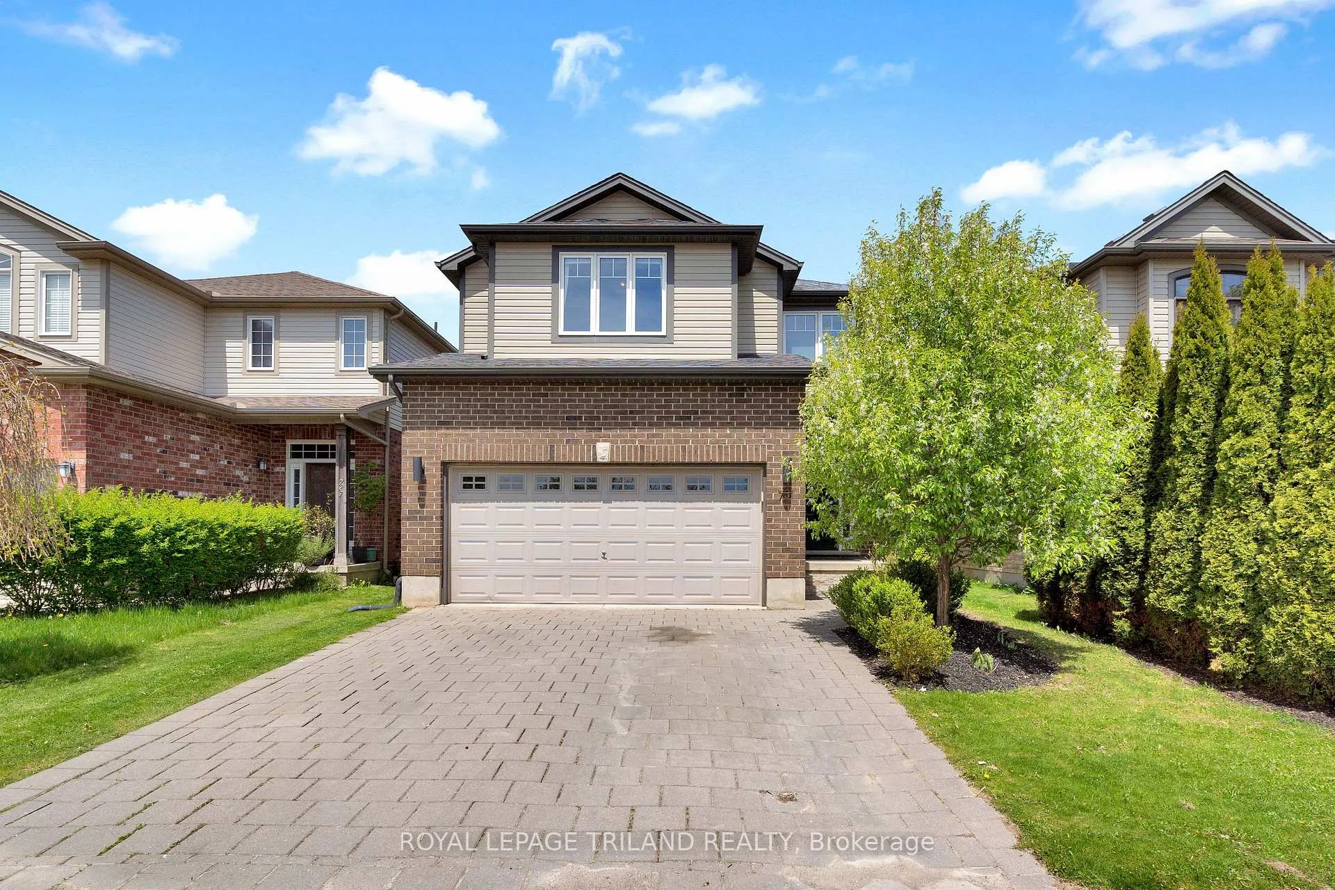 Photo 1 of 731 Springwood Crescent, London, North E — HOMEH