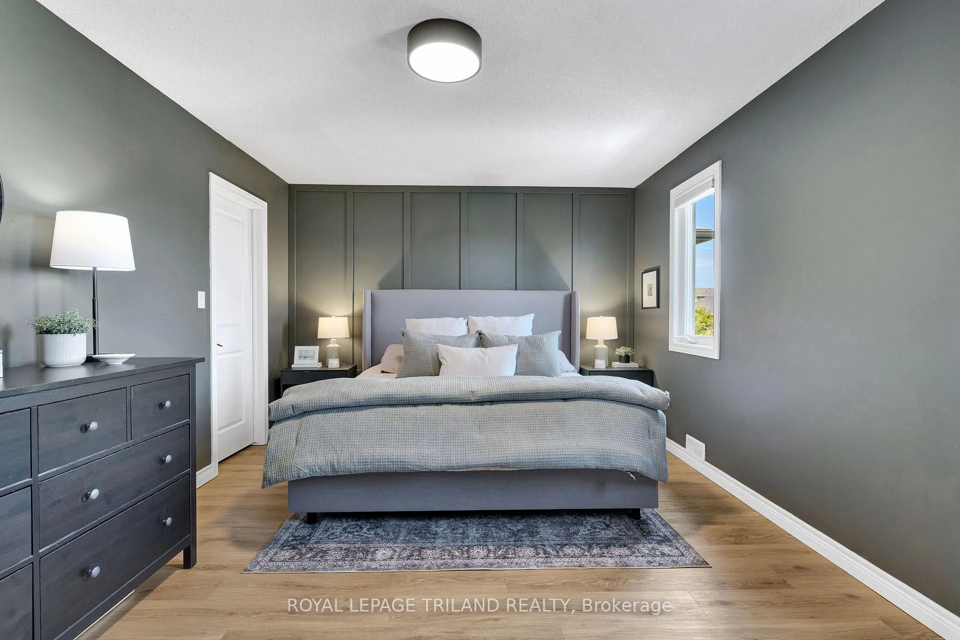Photo 25 of 731 Springwood Crescent, London, North E — HOMEH