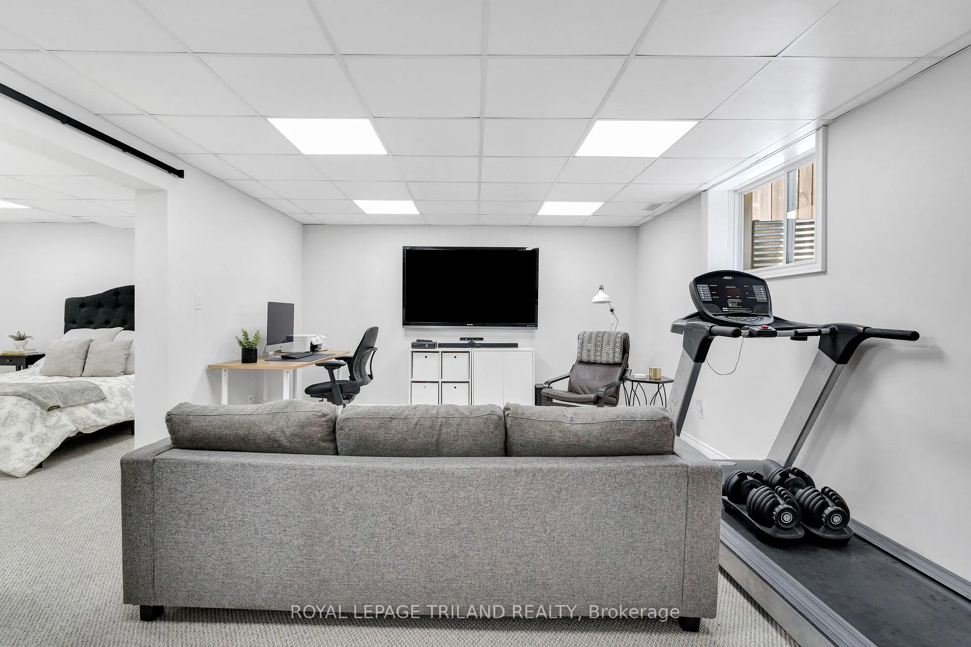 Photo 33 of 731 Springwood Crescent, London, North E — HOMEH
