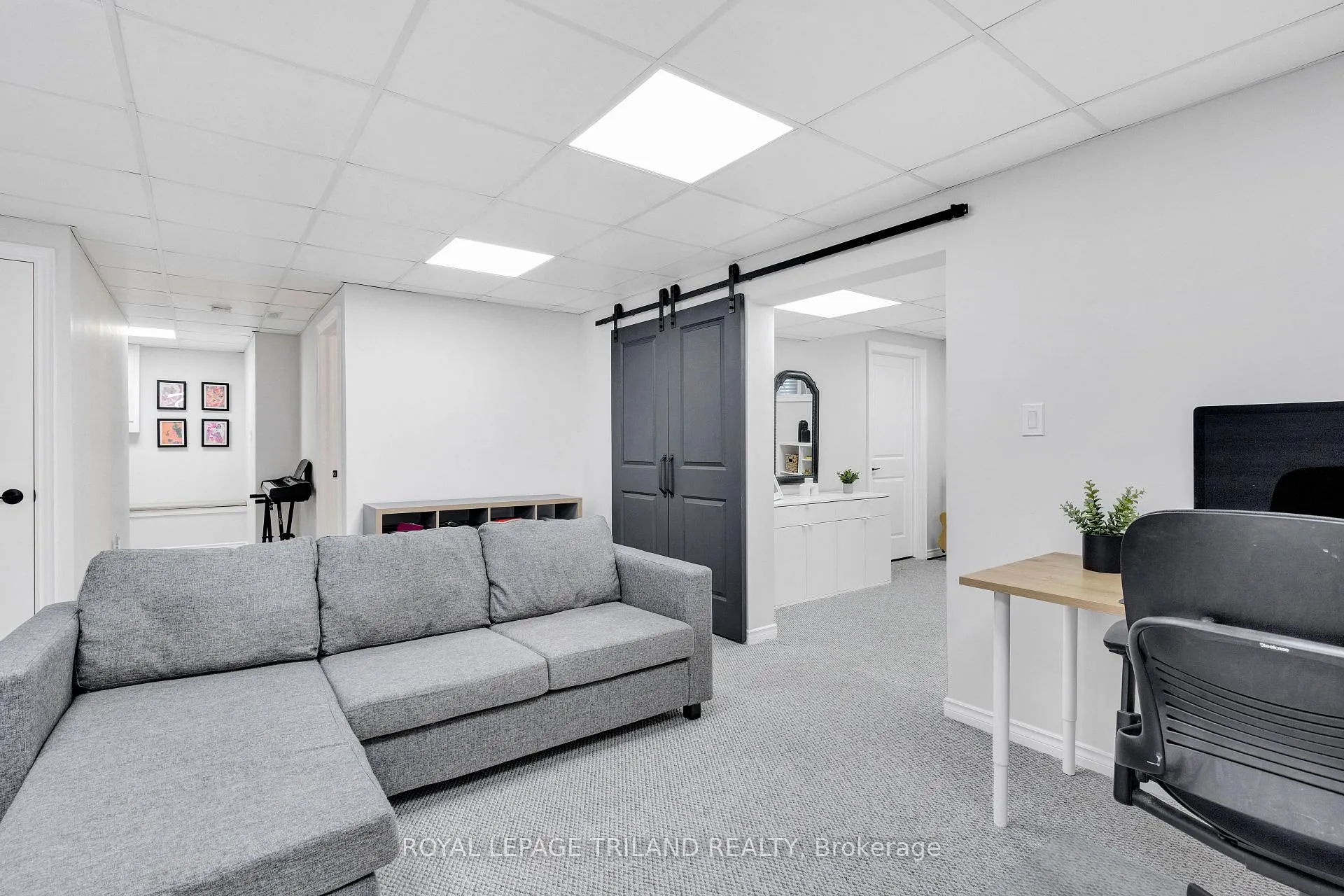 Photo 35 of 731 Springwood Crescent, London, North E — HOMEH