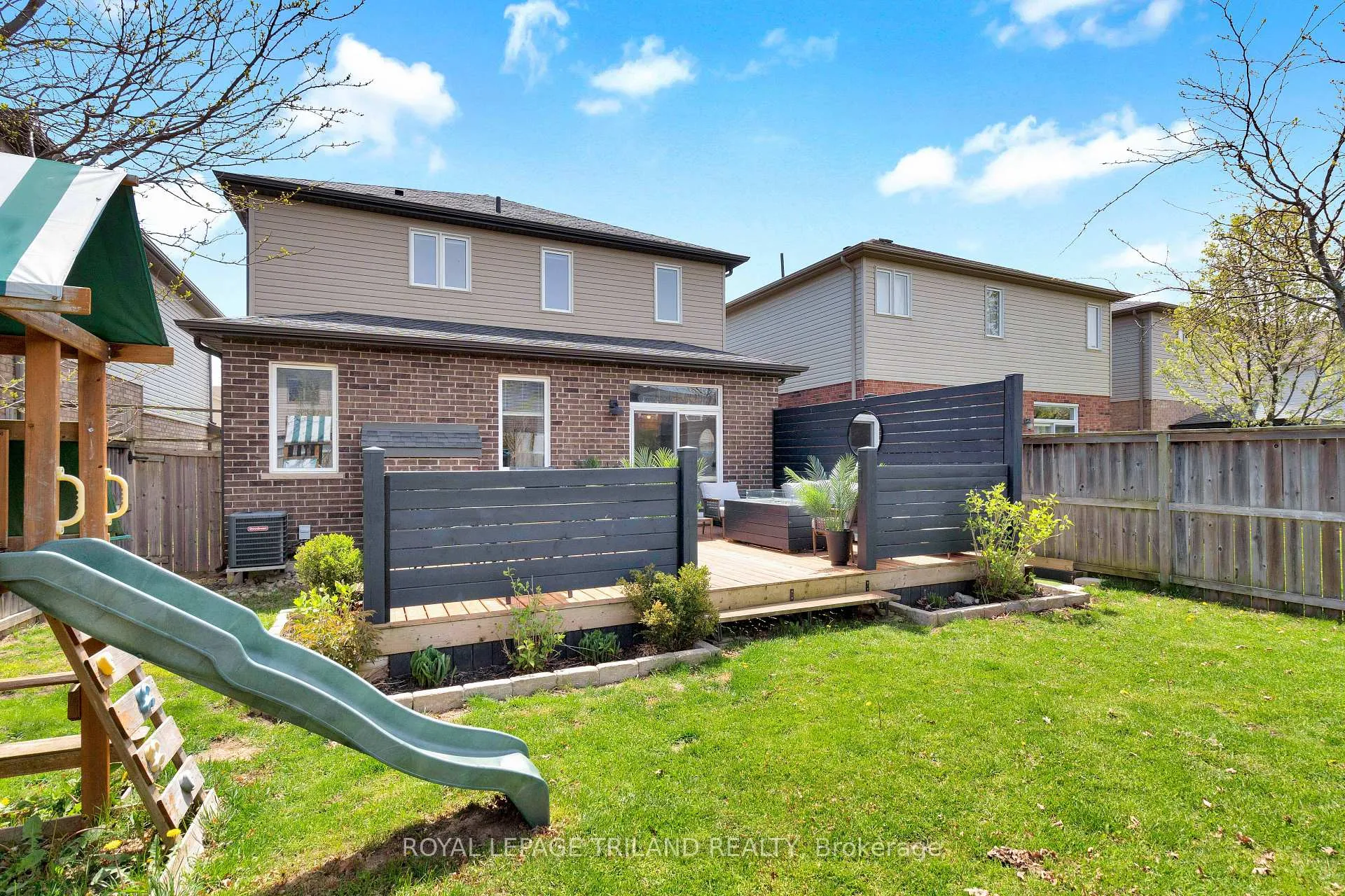 Photo 45 of 731 Springwood Crescent, London, North E — HOMEH