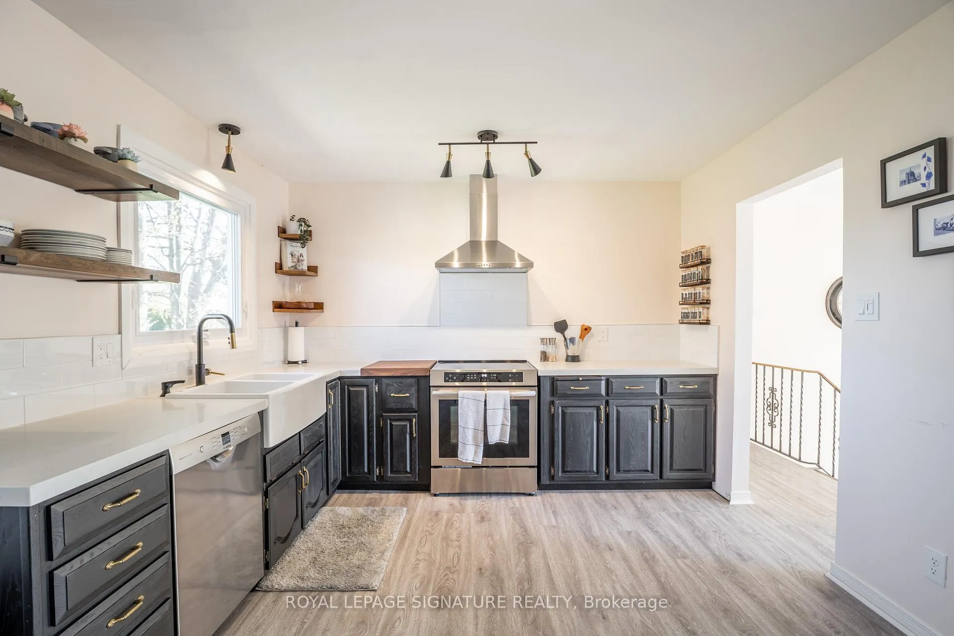 Photo 7 of 34 Champlain Crescent, Oro-Medonte, Warminster — HOMEH