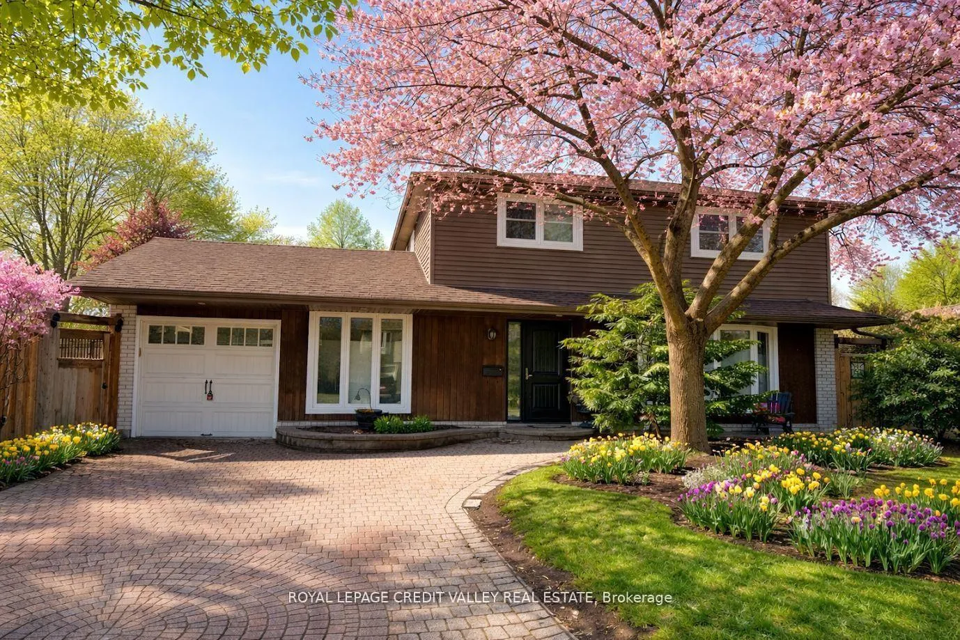 Photo 1 of 36 Lockton Crescent, Brampton, Brampton East — HOMEH
