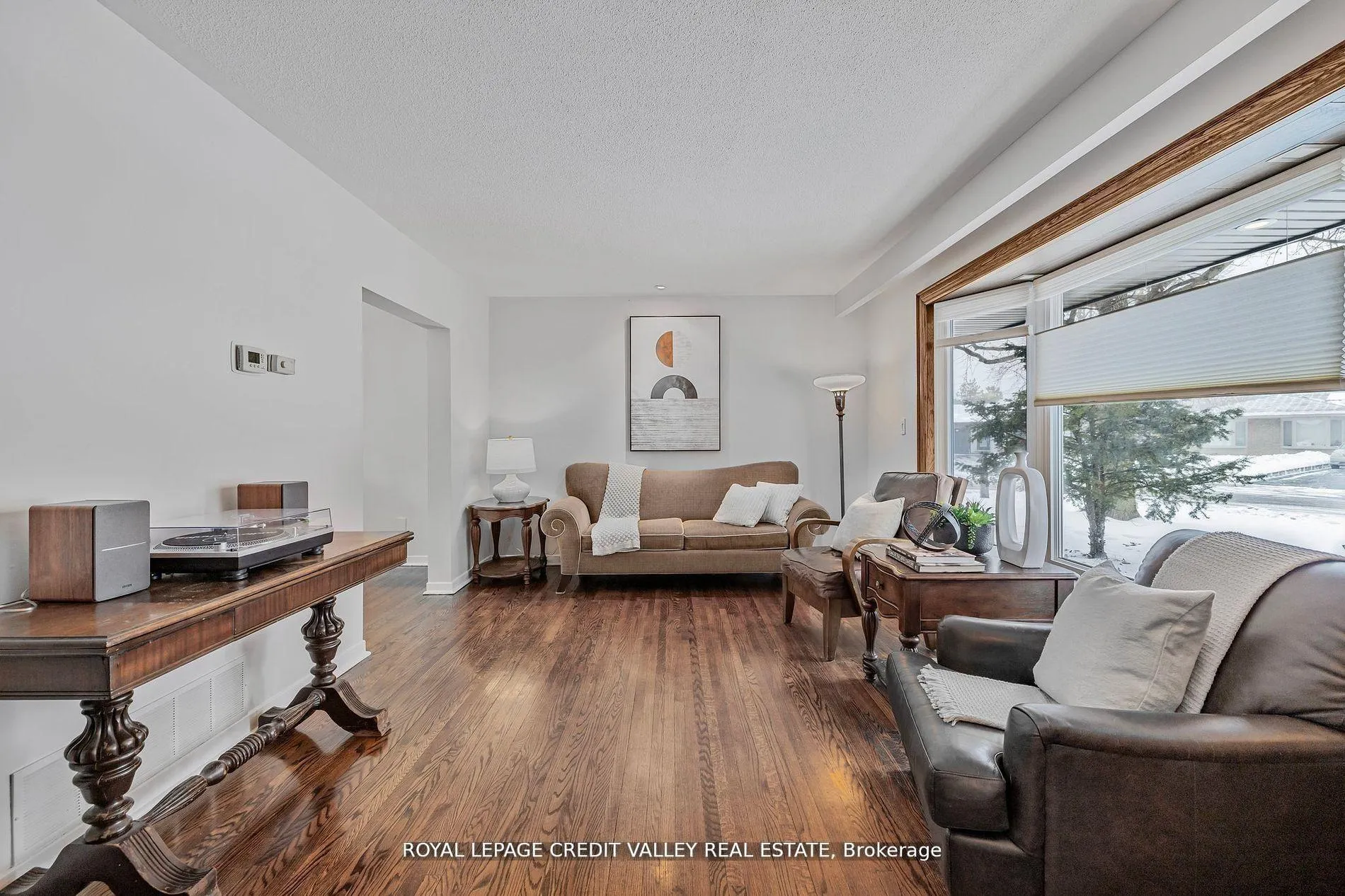 Photo 8 of 36 Lockton Crescent, Brampton, Brampton East — HOMEH